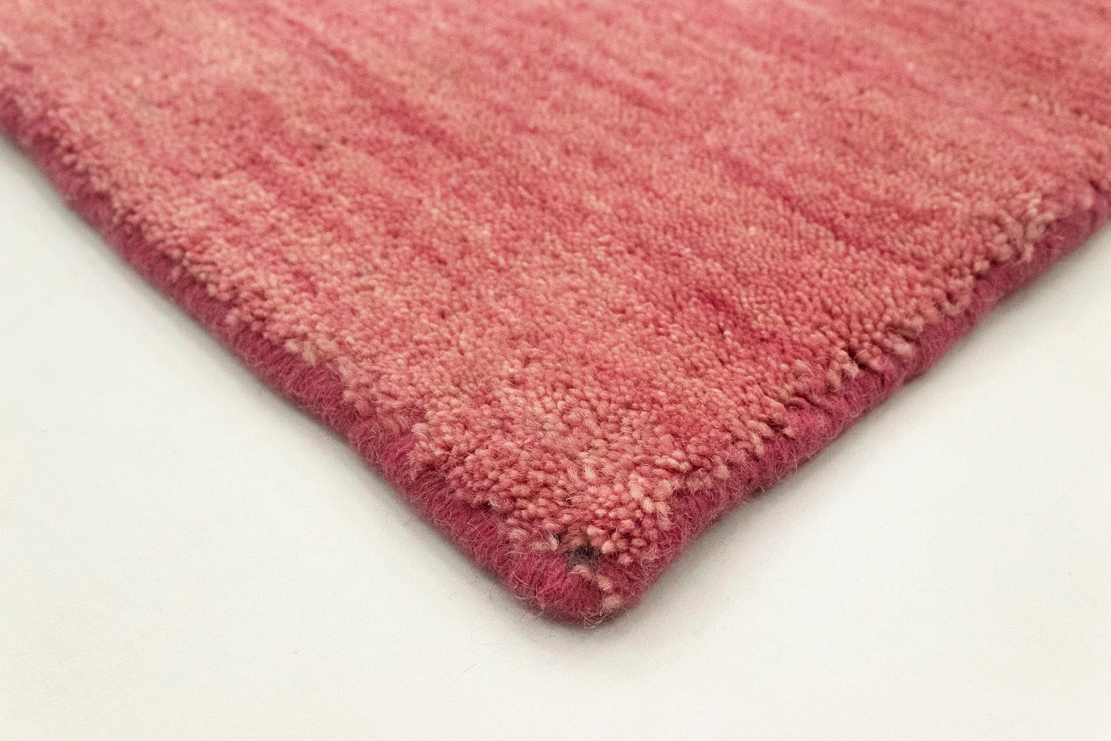 morgenland Wollteppich »Uni - Gabbeh Teppich - Softy«, rechteckig, 1,6 mm Höhe, Gabbeh Optik, Uni Farben, reine Wolle, sehr weicher Flor, Wohnzimmer