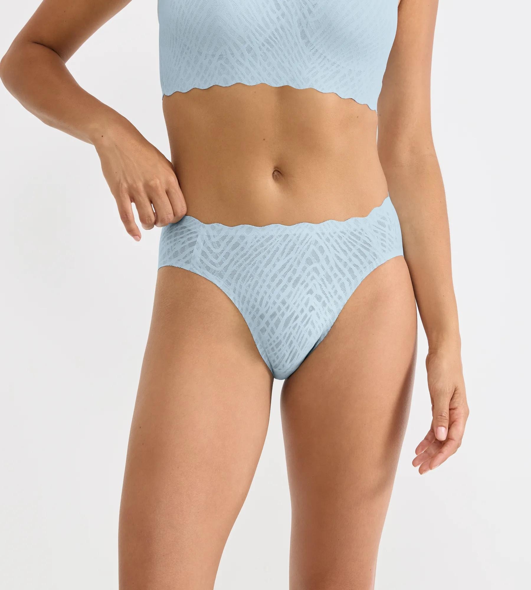 sloggi Slip »ZERO Feel Bliss« unsichtbar, mit Spitzenoptik, mit hohem Beinausschnitt