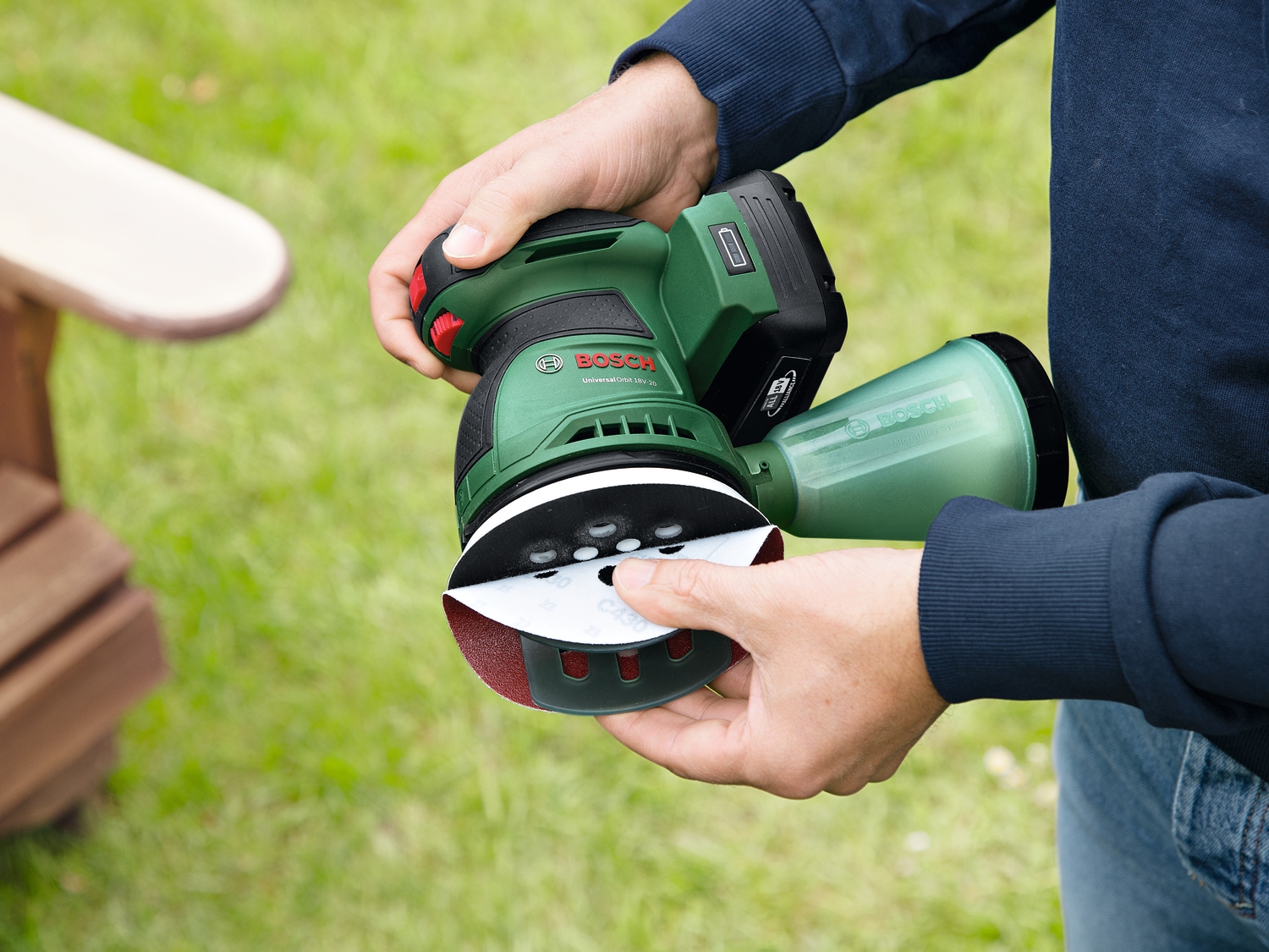 Bosch Home & Garden Akku-Exzenterschleifer »»UniversalOrbit 18V-20«« Inkl. 1x Akku 2,0 Ah und Ladegerät