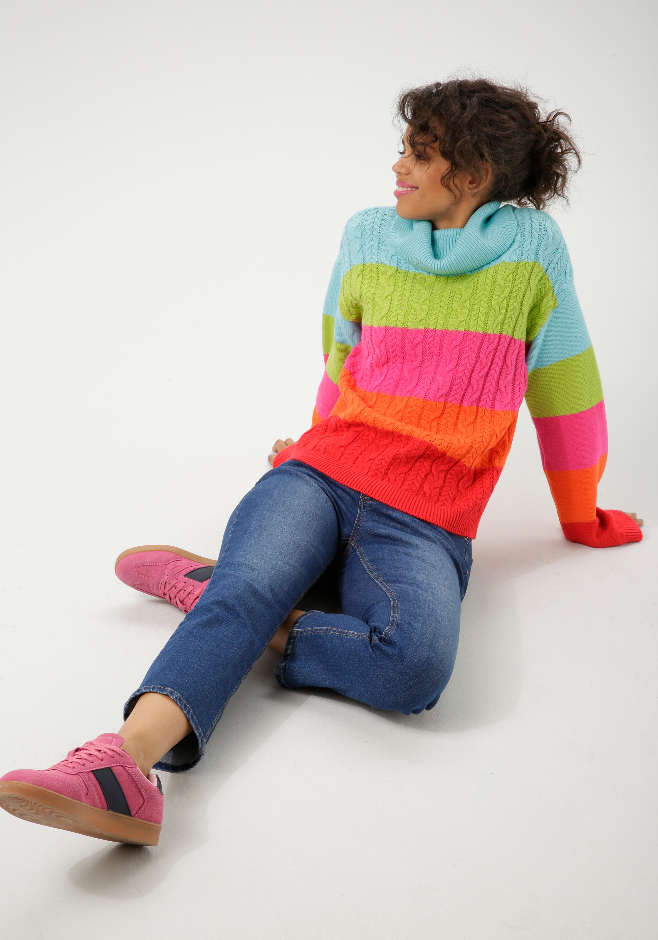 Aniston CASUAL Strickpullover in farbenfroher oder gedeckteren Farbkombination