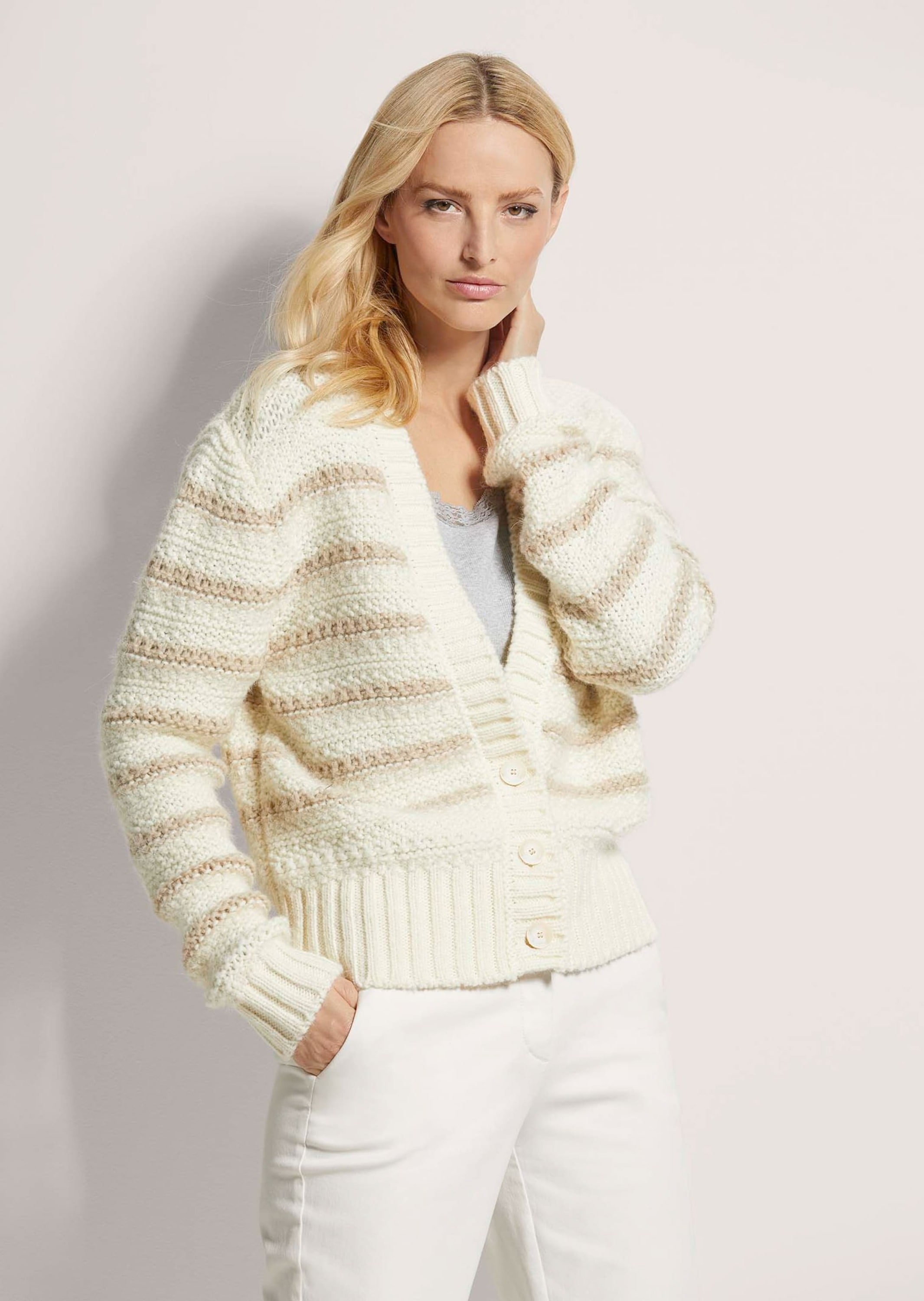 MADELEINE Strickjacke »Strickjacke Strickjacke in farbharmonischen Streifen«