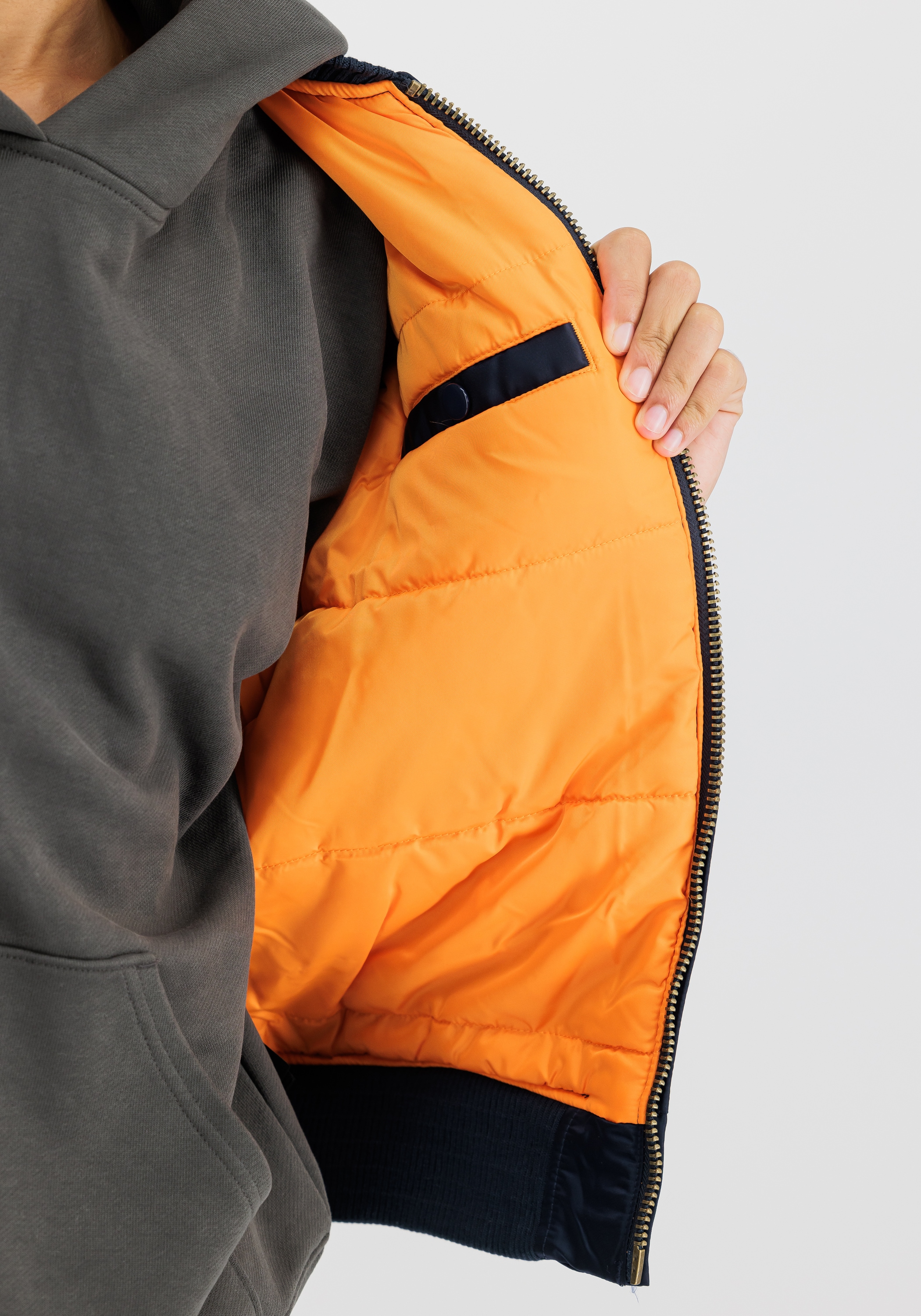 Alpha Industries Bomberjacke »Alpha Industries Women - Bomber Jackets MA-1 VF Vintage Fit 59 W«