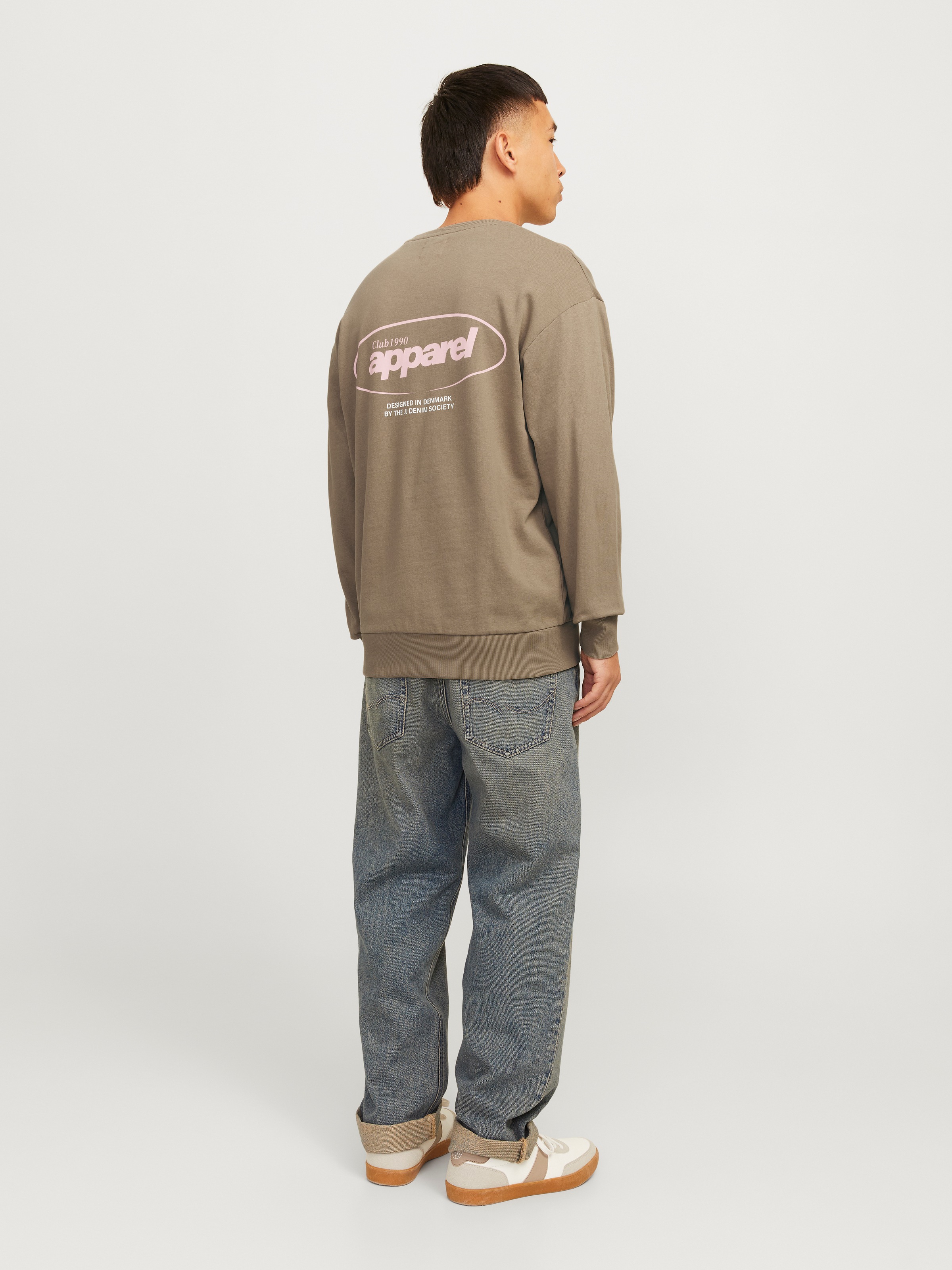 Jack & Jones Sweatshirt »JJEBRADLEY GRAPHIC SWEAT CREW NOOS«, mit Front und Back Print
