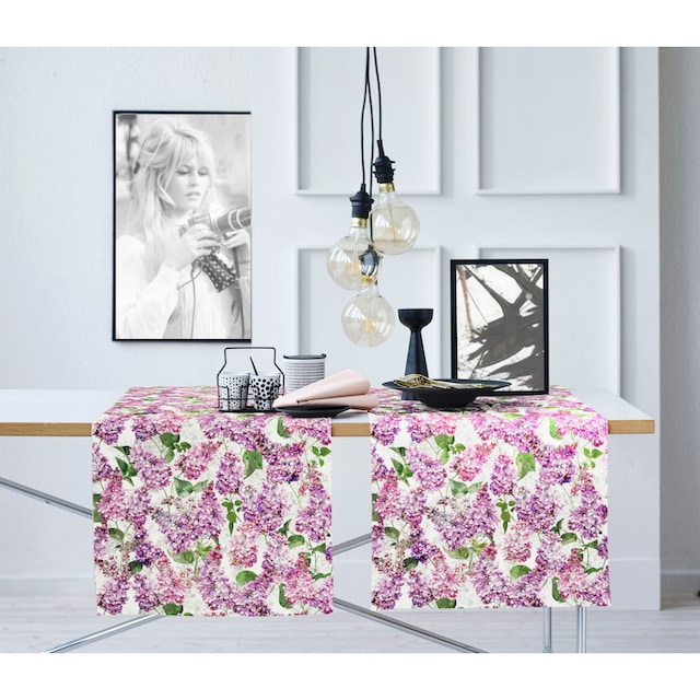APELT Tischläufer »6820 SPRINGTIME, Frühjahrsdeko, Frühling«, (1 St.), mit  Blütenmotiv, Digitaldruck, Flieder All-Over