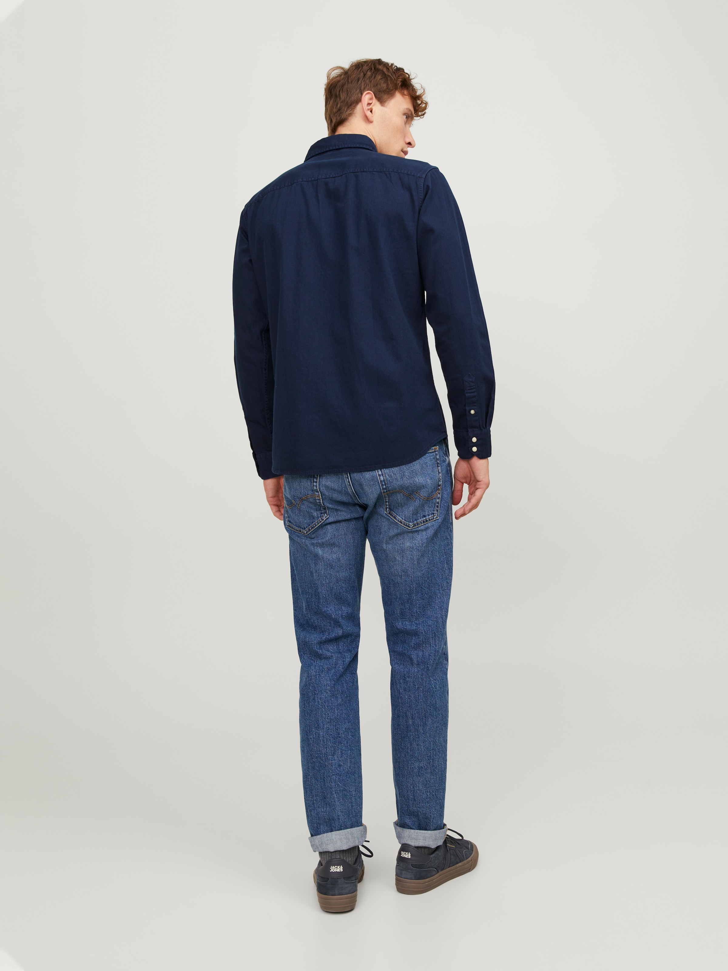 Jack & Jones Jeanshemd »JJESHERIDAN im Workwear-Stil mit robuster Baumwollqualität« unifarben, modisch, slim fit, Baumwolle, Hemdkragen