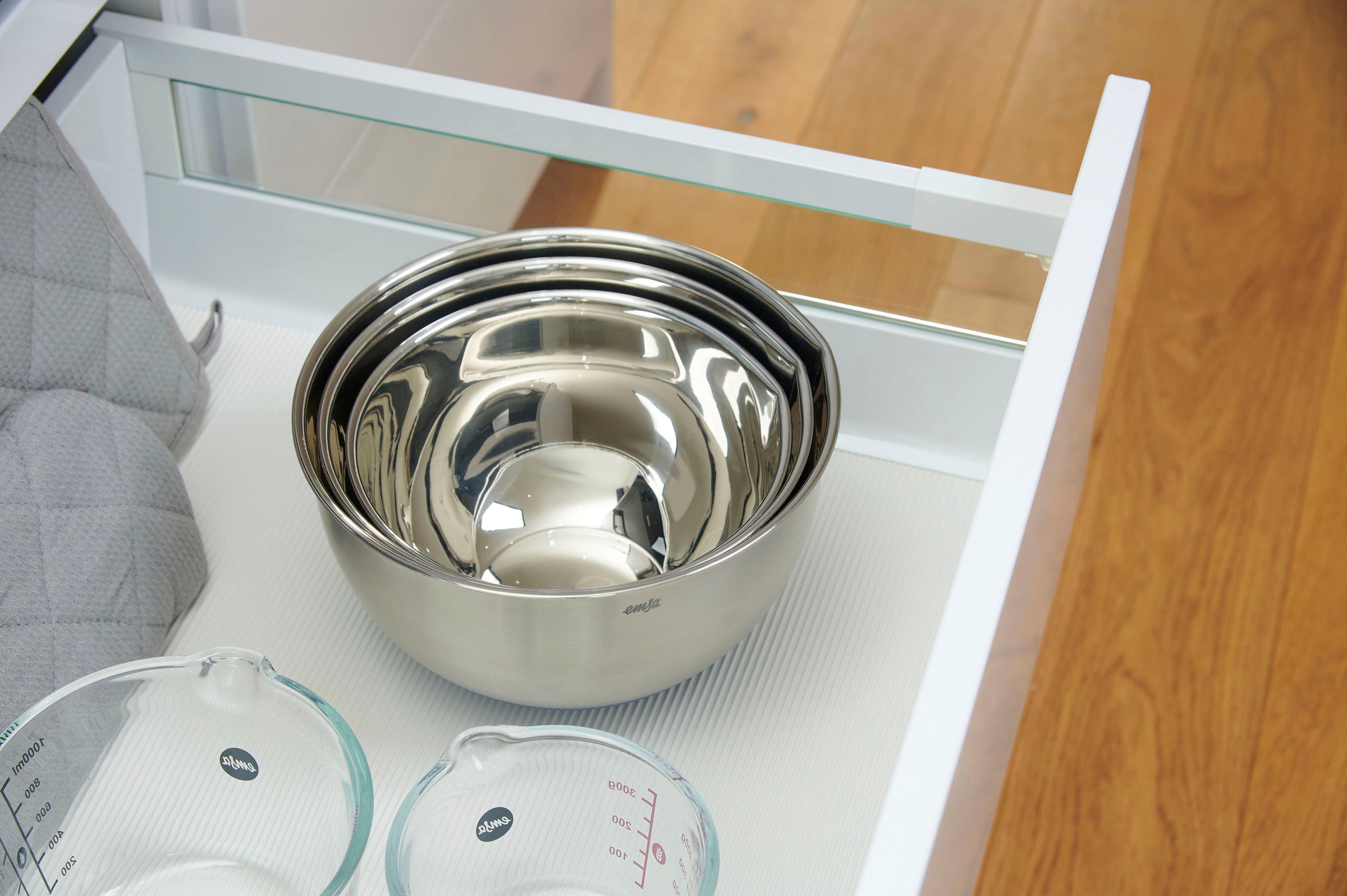Emsa Rührschüssel »Prep&Bake«, 1 tlg., aus Edelstahl, rutschfester Boden, Ausgießlippe für präzises Ausgießen