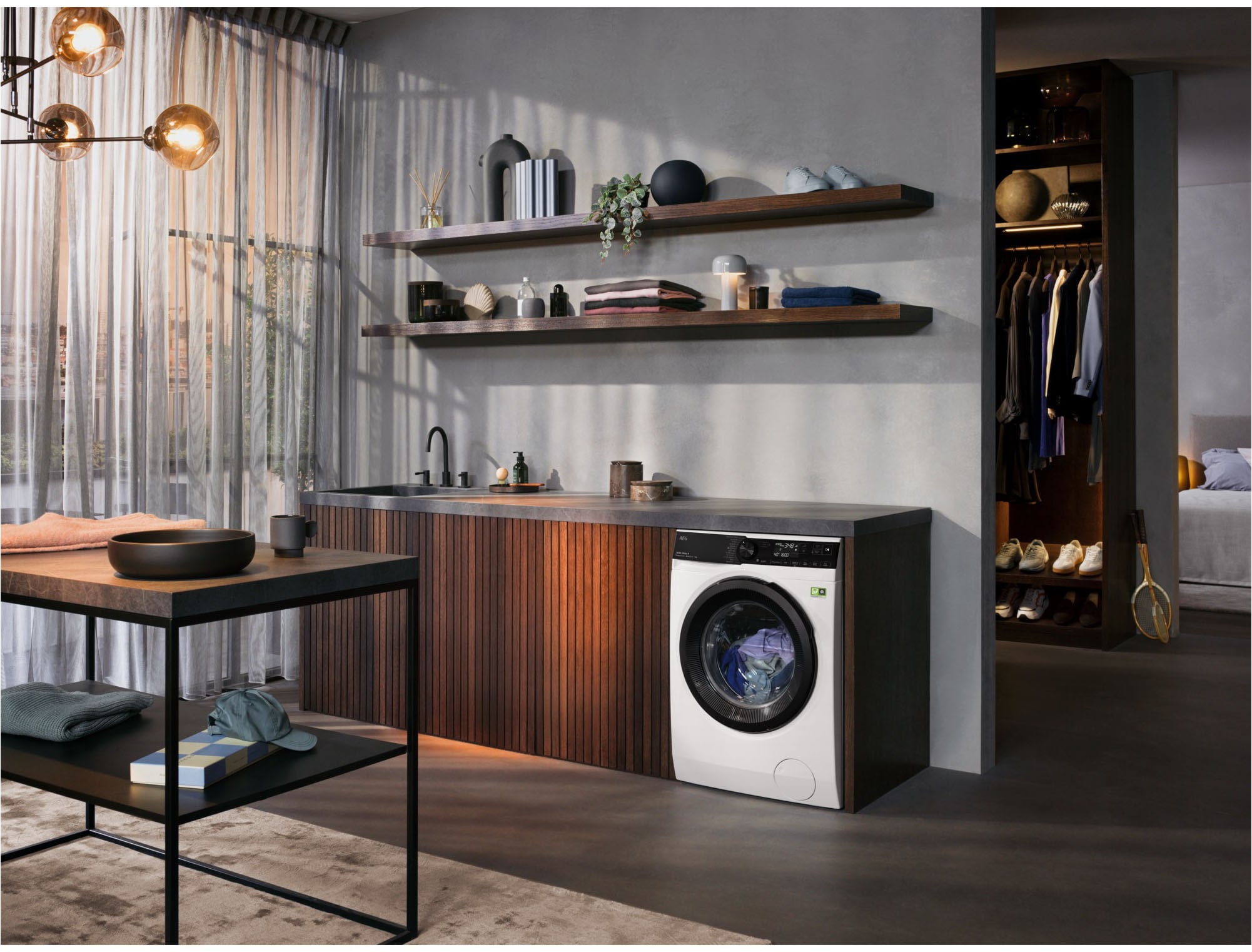 AEG Waschmaschine 8000 PowerCare® »LR8EG75480« 8 kg 1400 U/min UniversalDose: löst PODS®/Caps 60 % schneller auf für beste Reingung