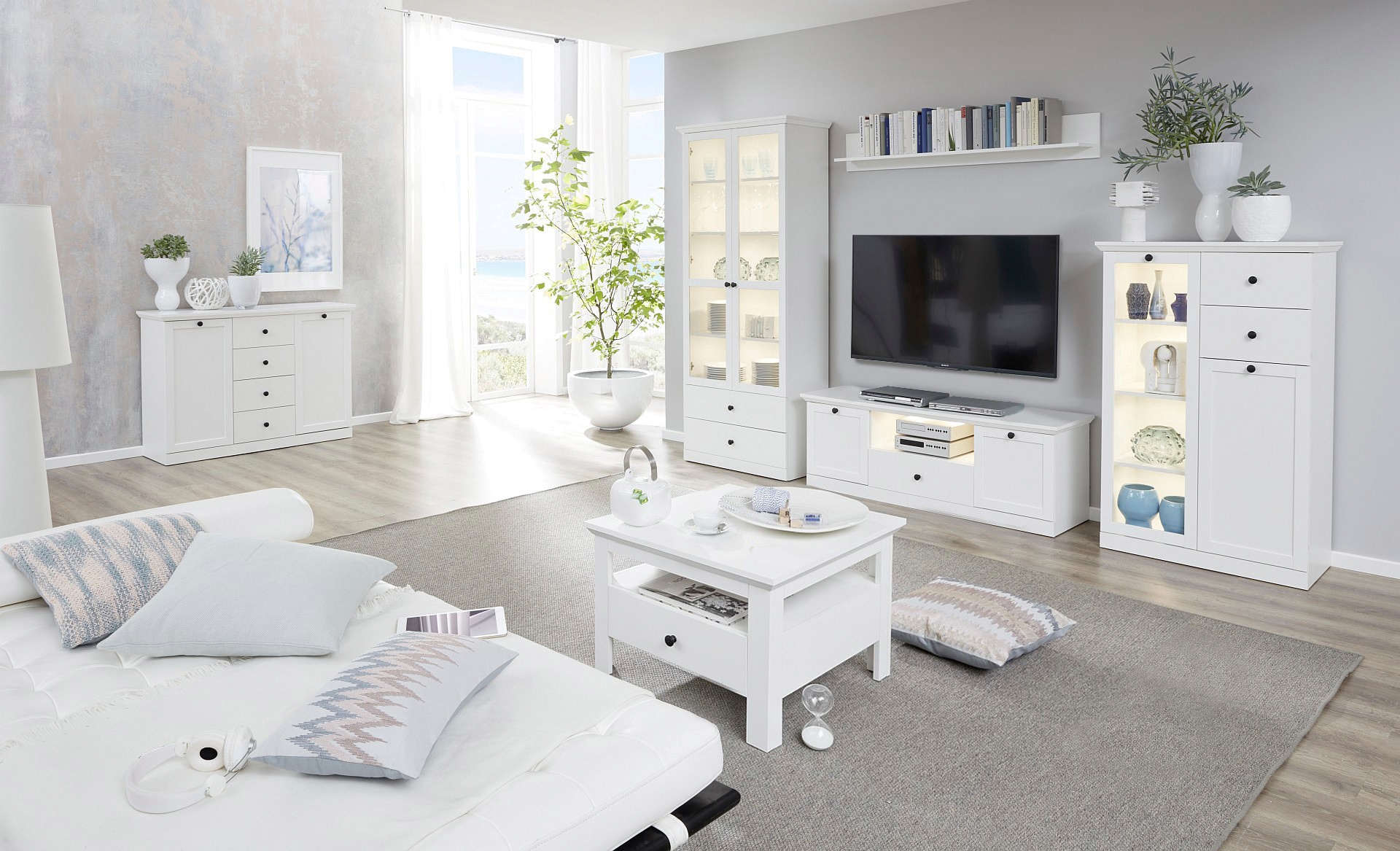 Home affaire Vitrine »Örebro« zeitloser Landhausstil, mit Vollauszug, Beleuchtung optional