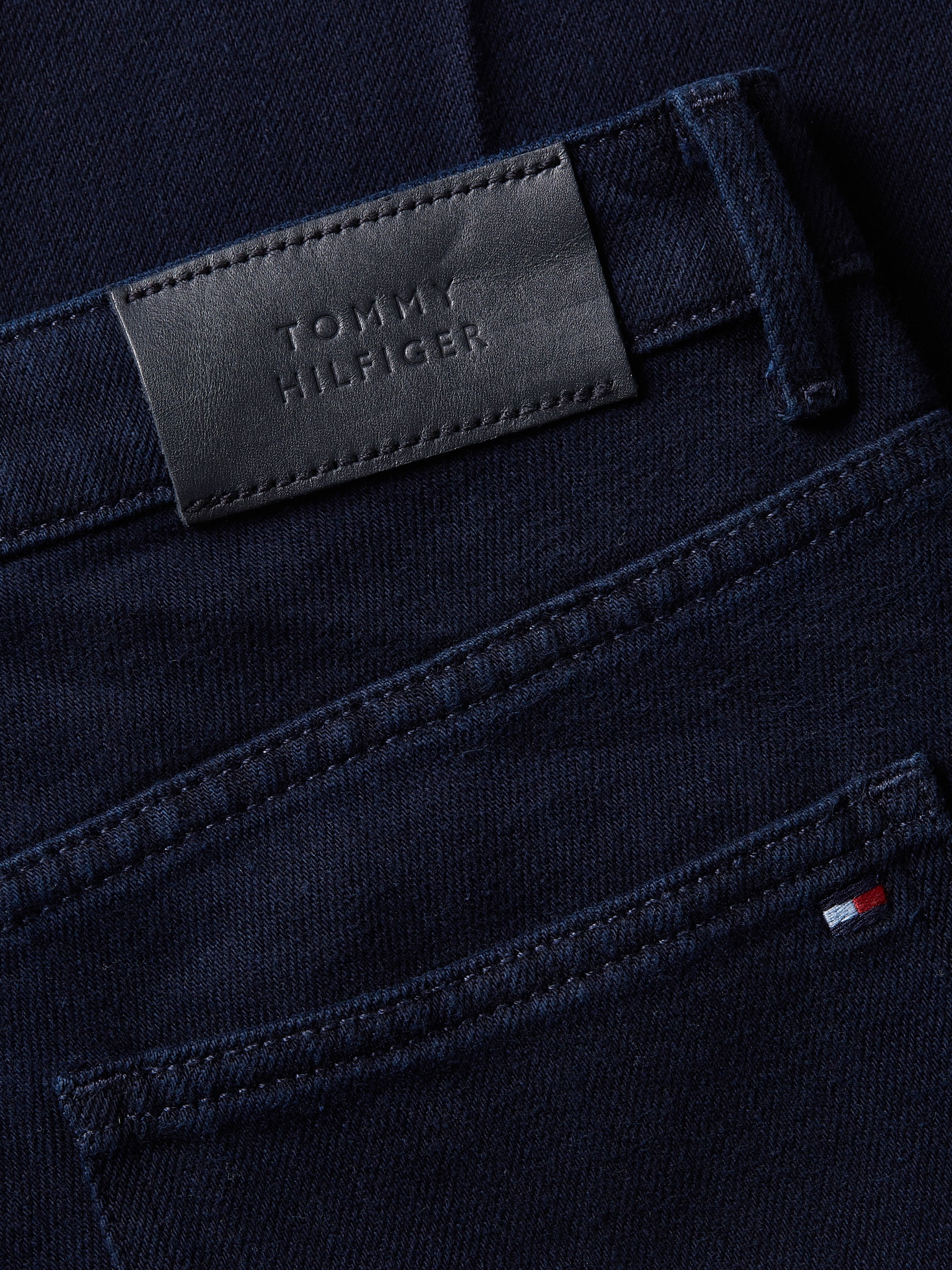 Tommy Hilfiger Bootcut-Jeans »BOOTCUT RW BEA«, mit Leder-Badge bei ♕