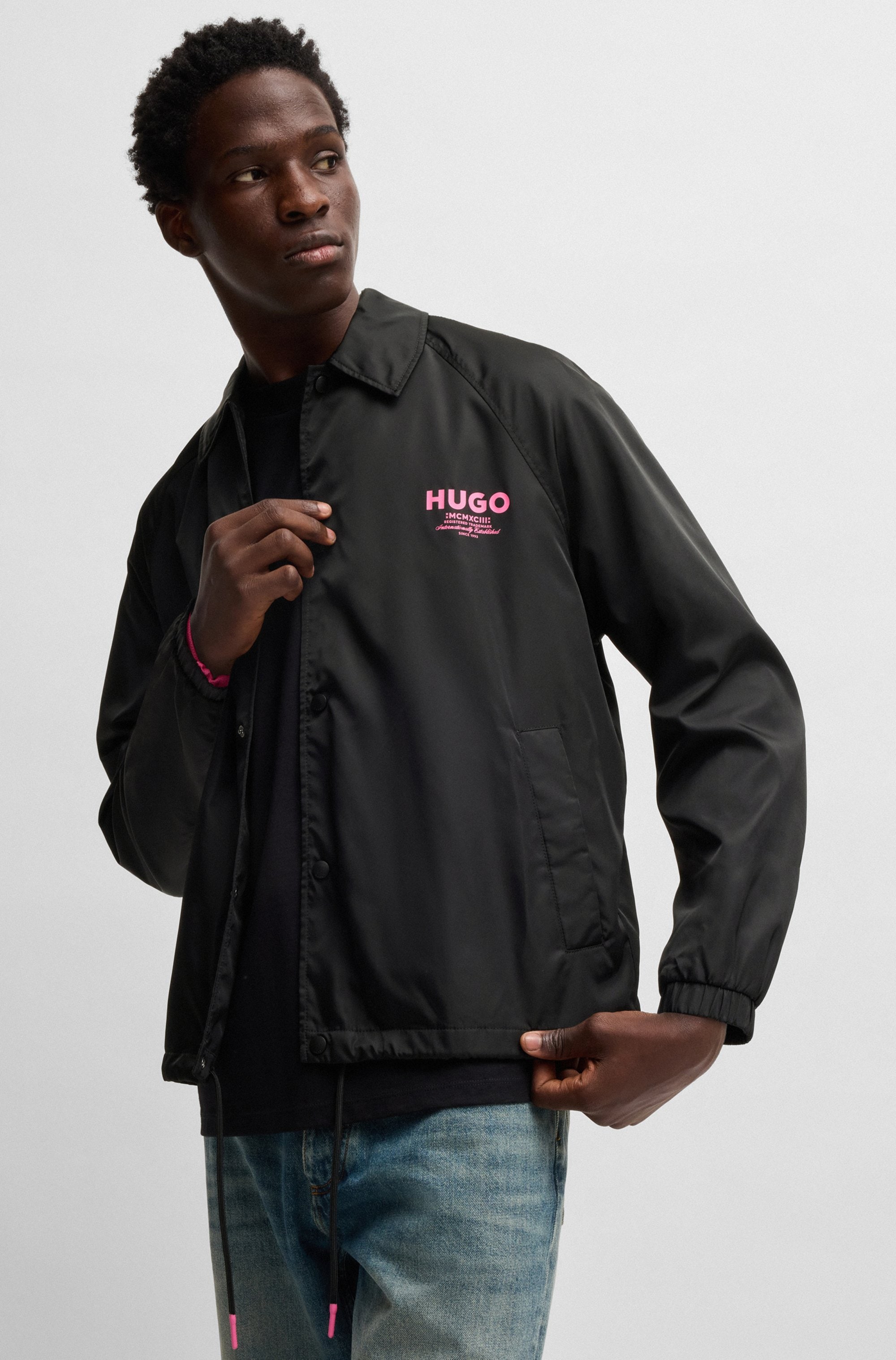 HUGO Blue Funktionsjacke »Biyo2521«, Overshirt mit kontrastfarbenen Druck