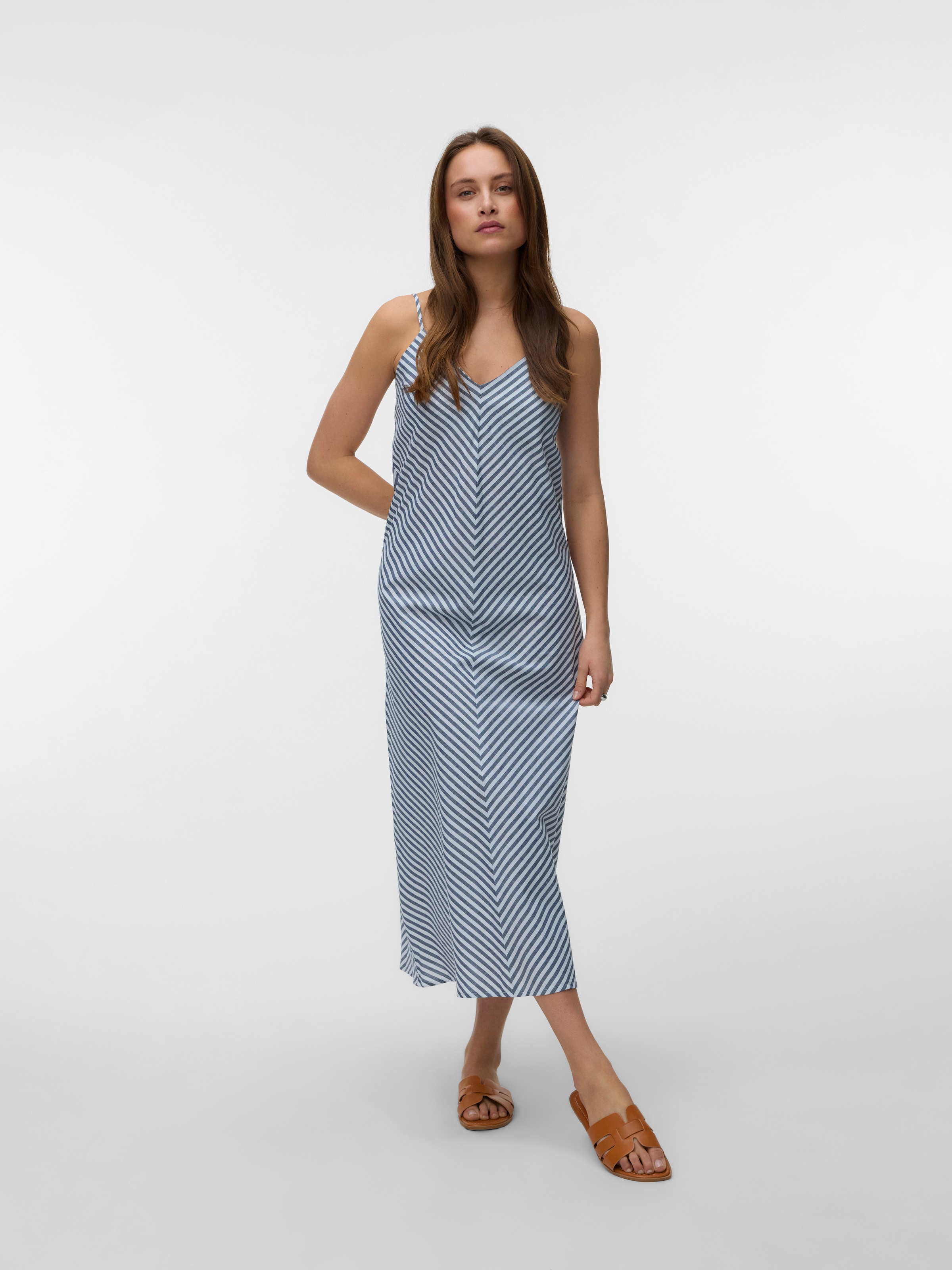 Vero Moda Trägerkleid »VMSELMA 7/8 SINGLET DRESS NOOS« Baumwollmischung, mit Leinen, verstellbare Spaghettiträger