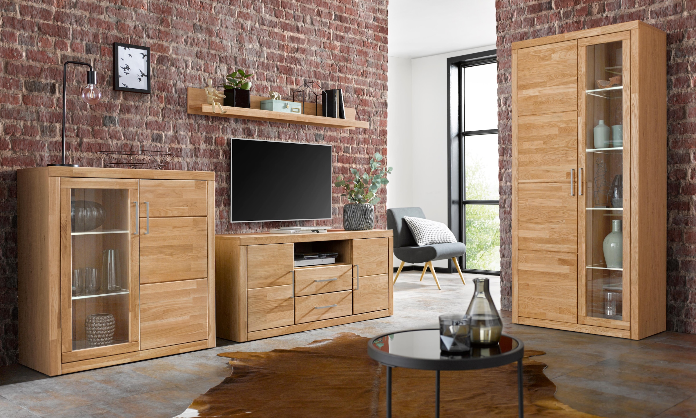 Home affaire Vitrine »Logo,190cm hoch,42 cm tief,Fronten Massivholz,10Fächer«, Korpus aus Holzwerkstoff,Griffe und Scharniere aus Metall