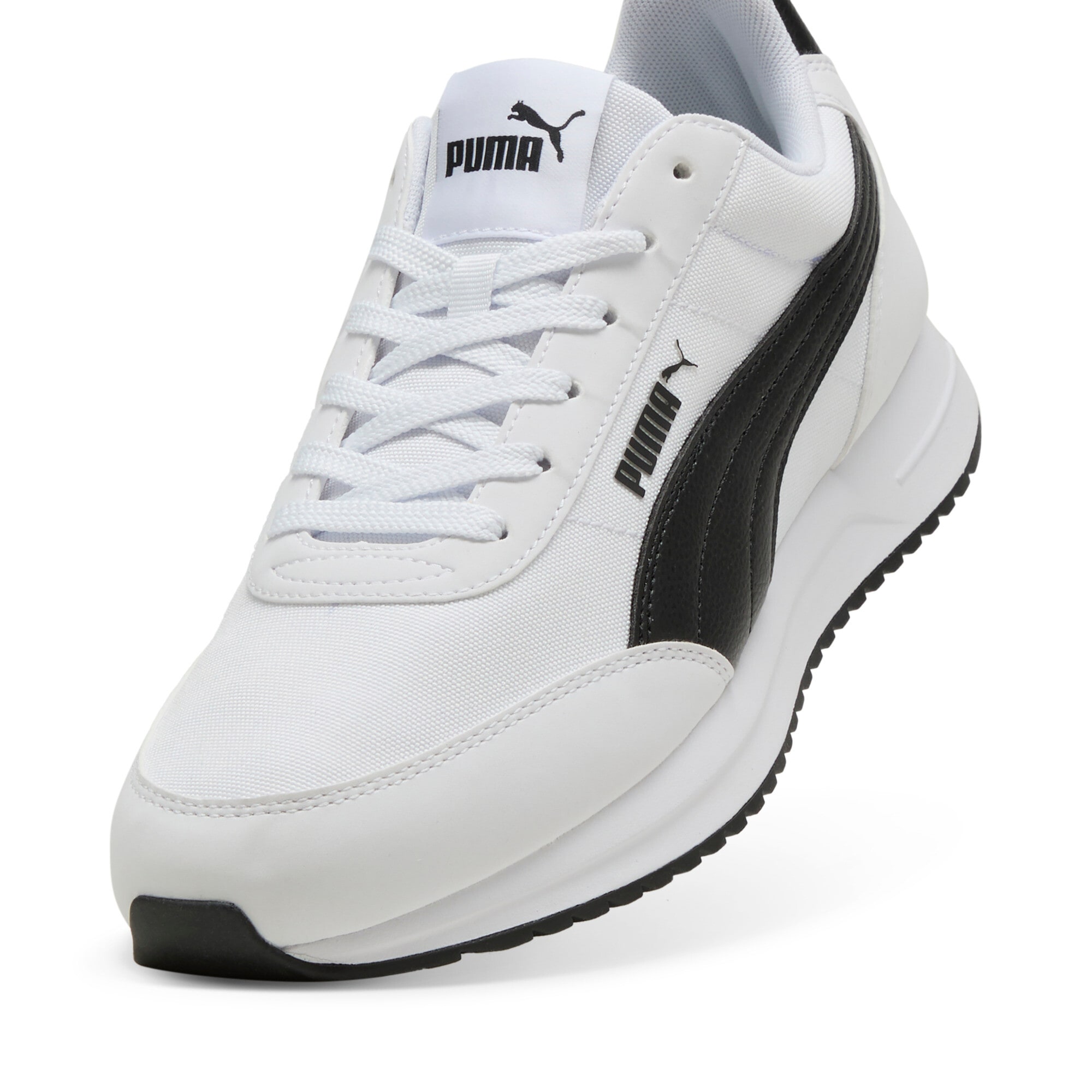 PUMA Sneaker »R78 LIGHTWIND«  mit Mesh-Obermaterial, mit SOFTFOAM+ Einlegesohle