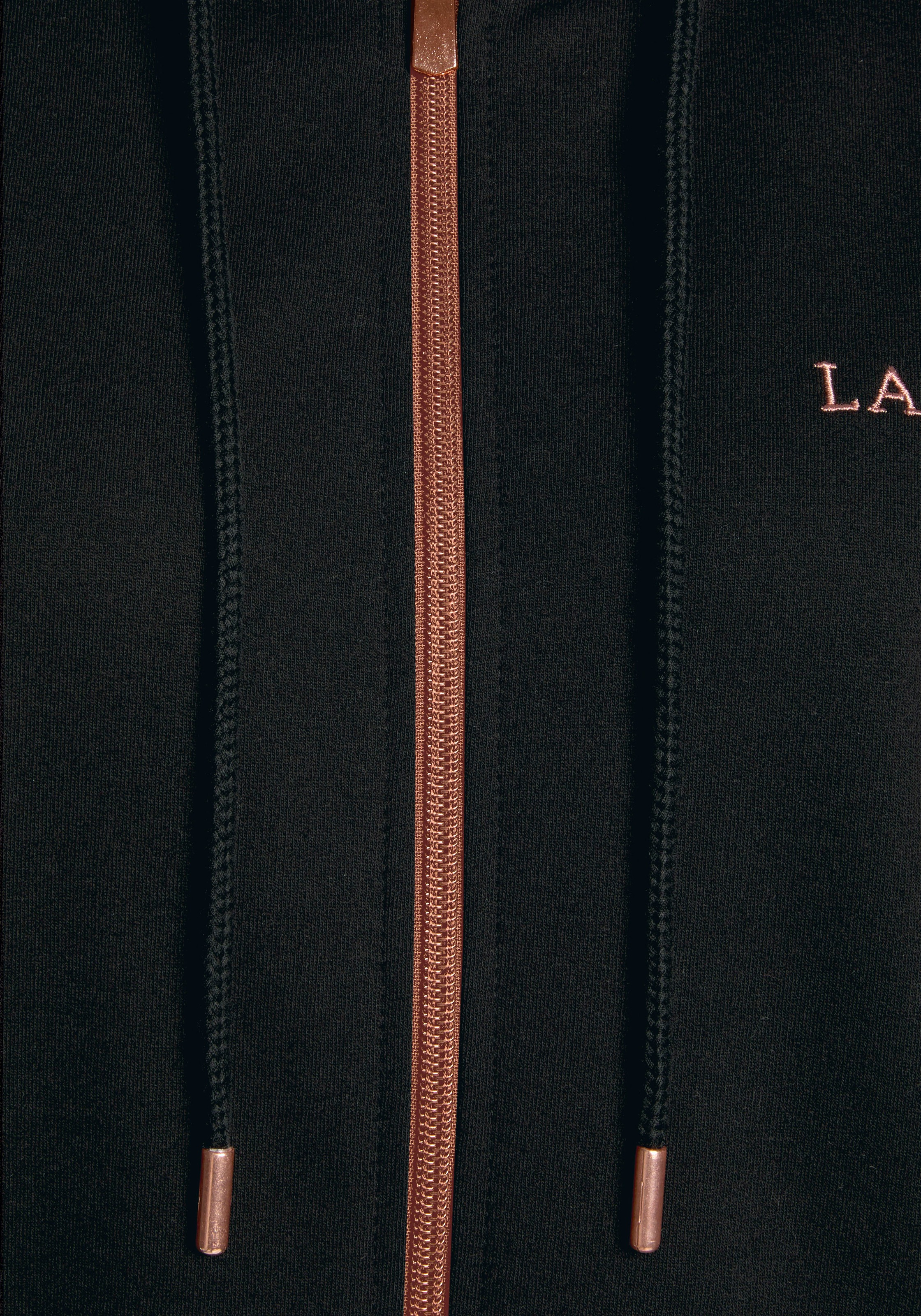LASCANA Kapuzensweatjacke »Homewear«, mit kupferfarbenen Reißverschluss und Logostickerei, Loungeanzug