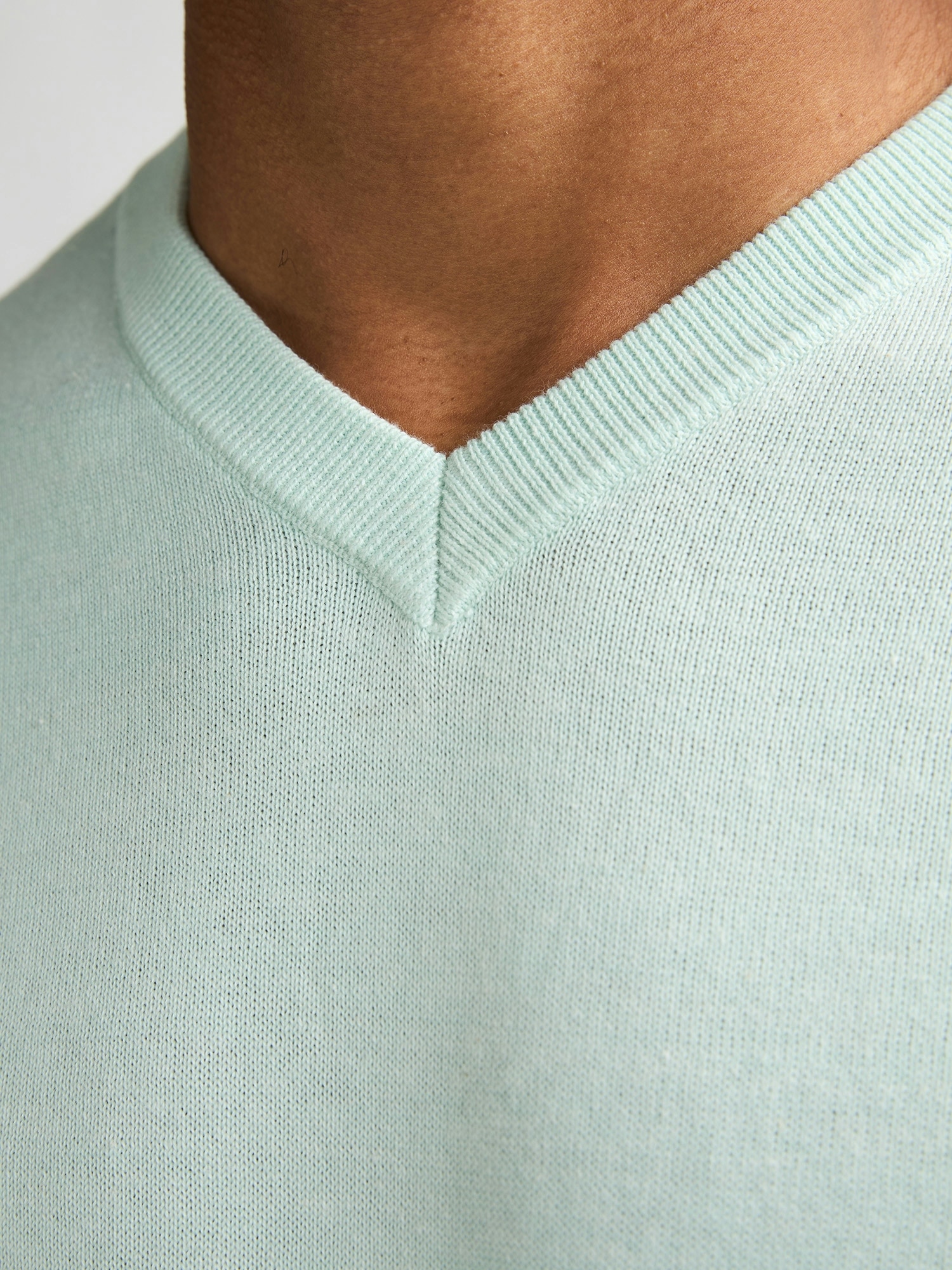 Petrol Industries V-Ausschnitt-Pullover »V-Neck Basi« Materialmix mit Baumwollanteil