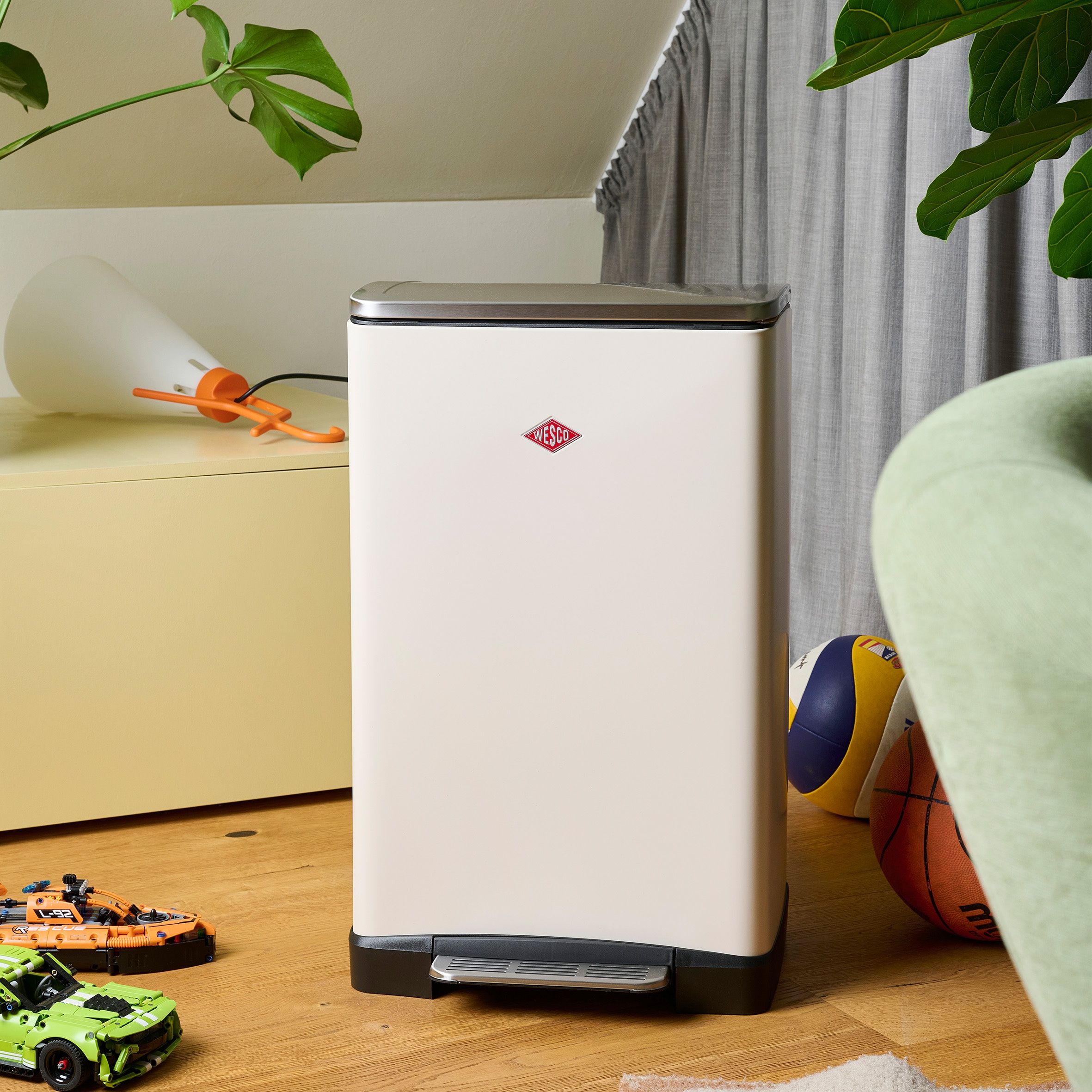 WESCO Mülltrennsystem »Big Double Boy Abfallsammler mit Dämpfer« 2 Behälter mit Kunststoffeinsatz, Edelstahldeckel mit Arretierung und Fußtritt