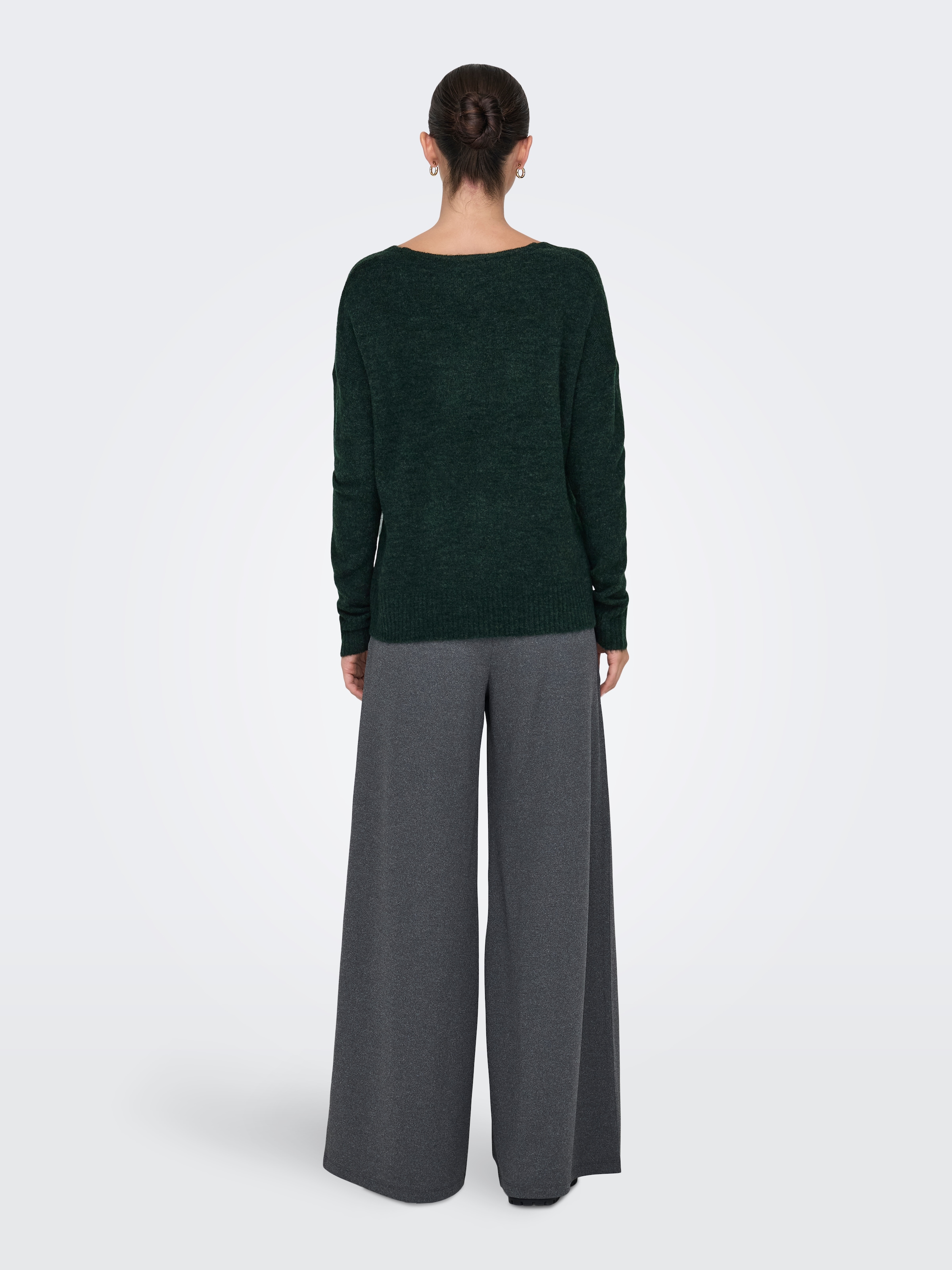 JDY V-Ausschnitt-Pullover »JDYELANORA L/S V-NECK PULLO. KNT NOOS«, mit leicht überschnittenen Schultern