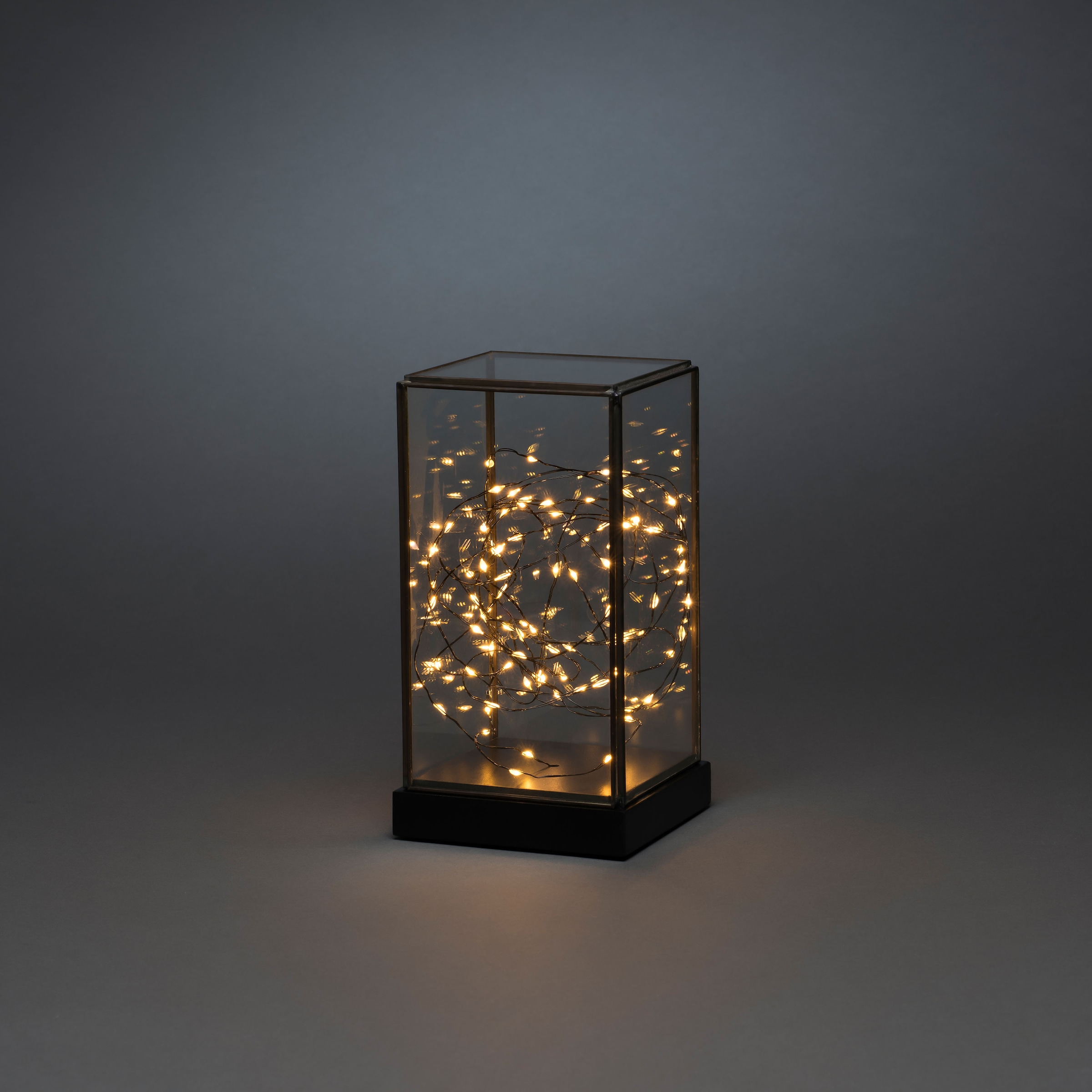 KONSTSMIDE LED Laterne »Weihnachtsdeko«, 80 flammig, Leuchtmittel LED-Modul | LED fest integriert, LED Glaslaterne rechteckig mit schwarzem Holzfundament