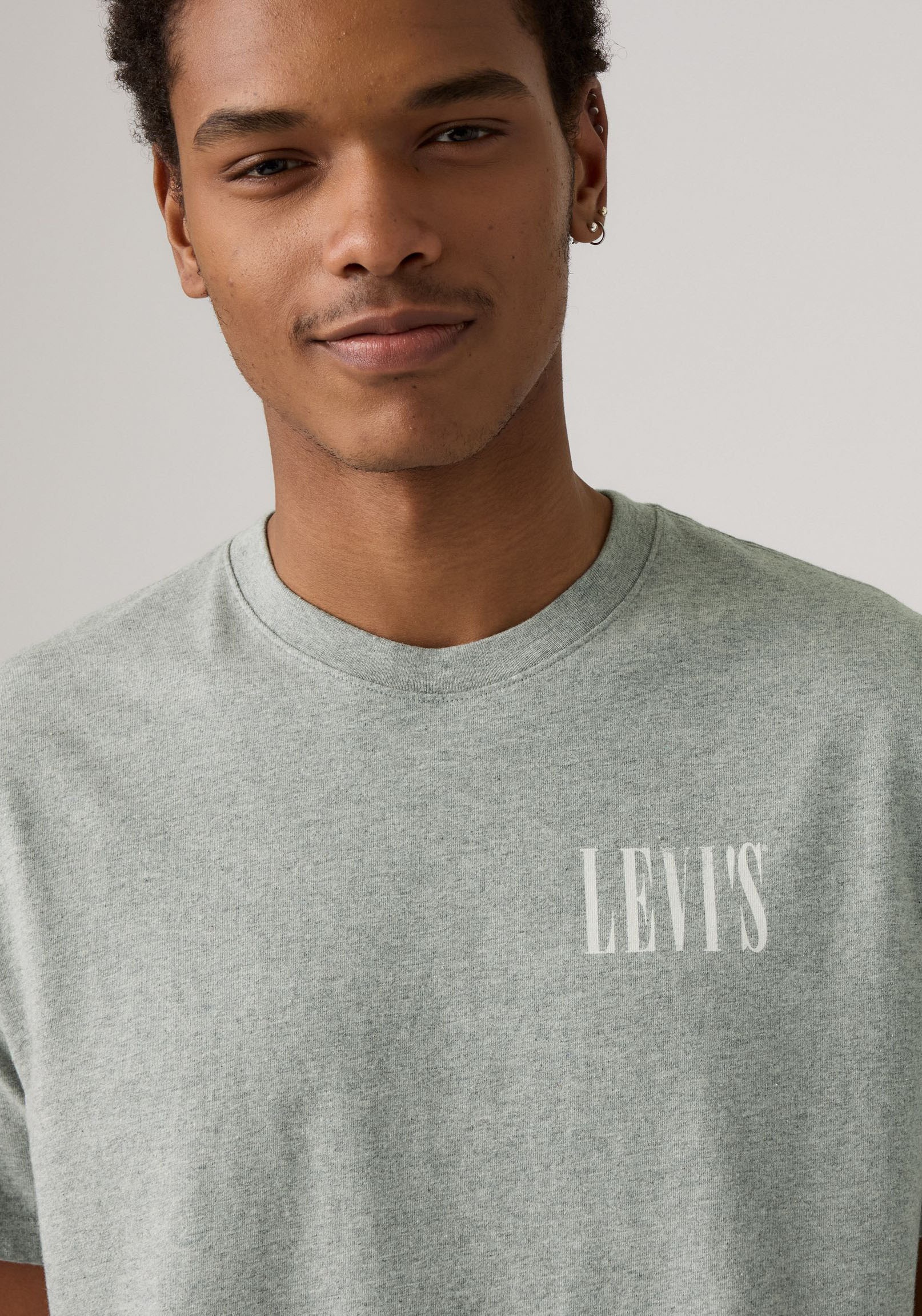 Levi's® T-Shirt »RELAXED FIT TEE« mit Logoschriftzug