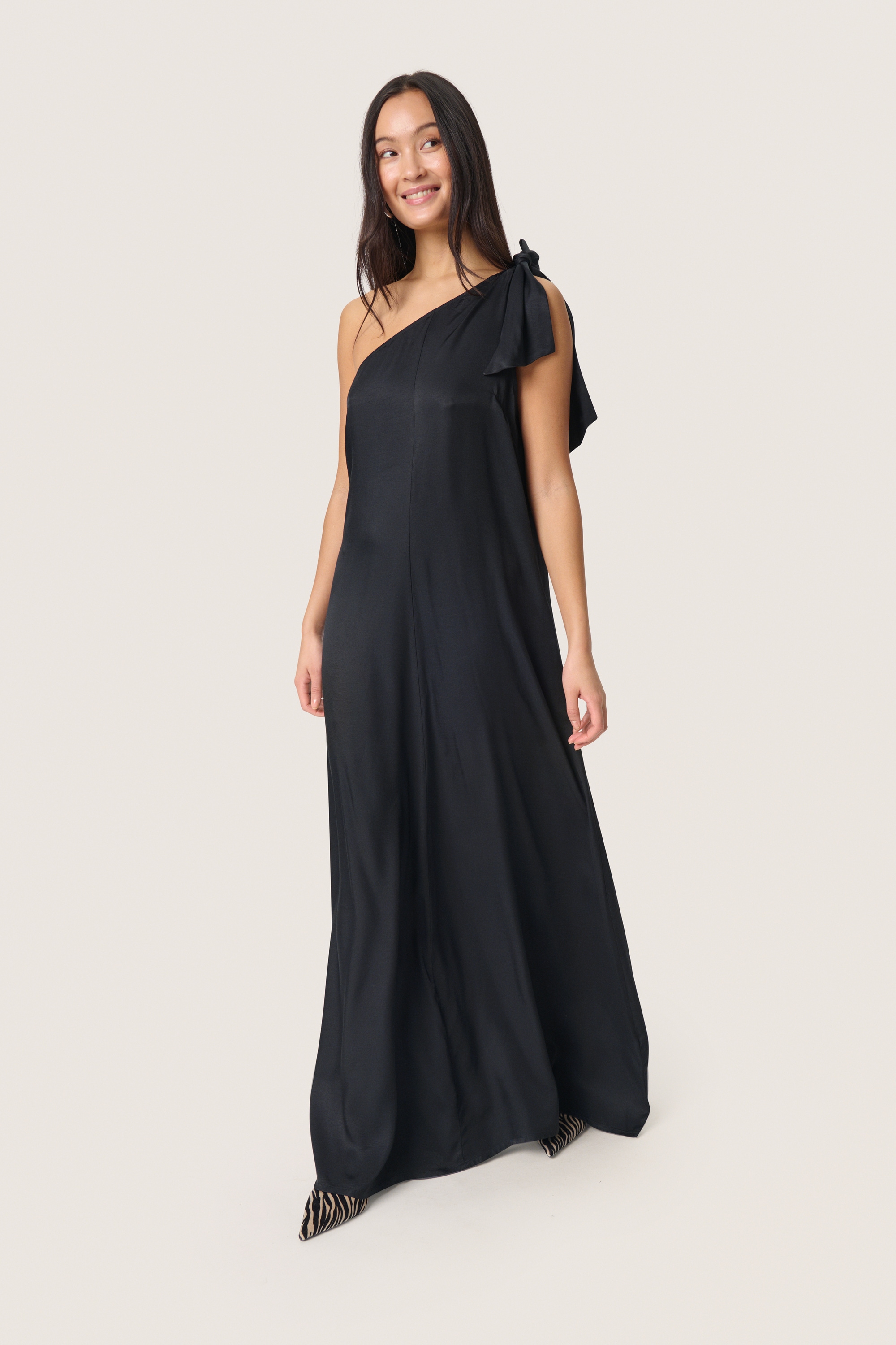 SOAKED IN LUXURY Midikleid »Damen Kleid SLBecca«