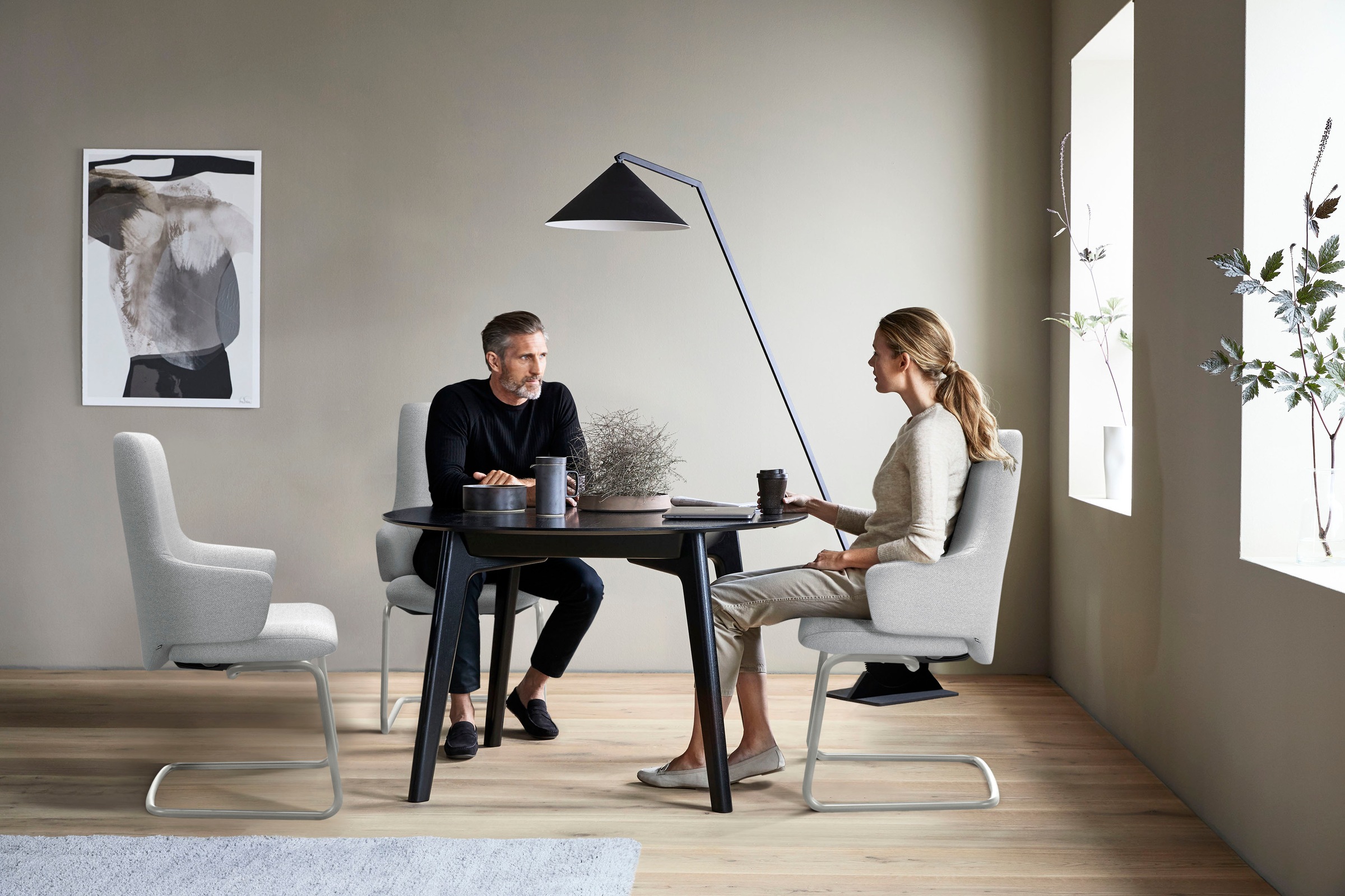Stressless® Polsterstuhl »Laurel«, ROHLEDER Stoff Q2 FARON, High Back mit Armlehne, Größe L, mit Beinen aus Stahl in Schwarz matt