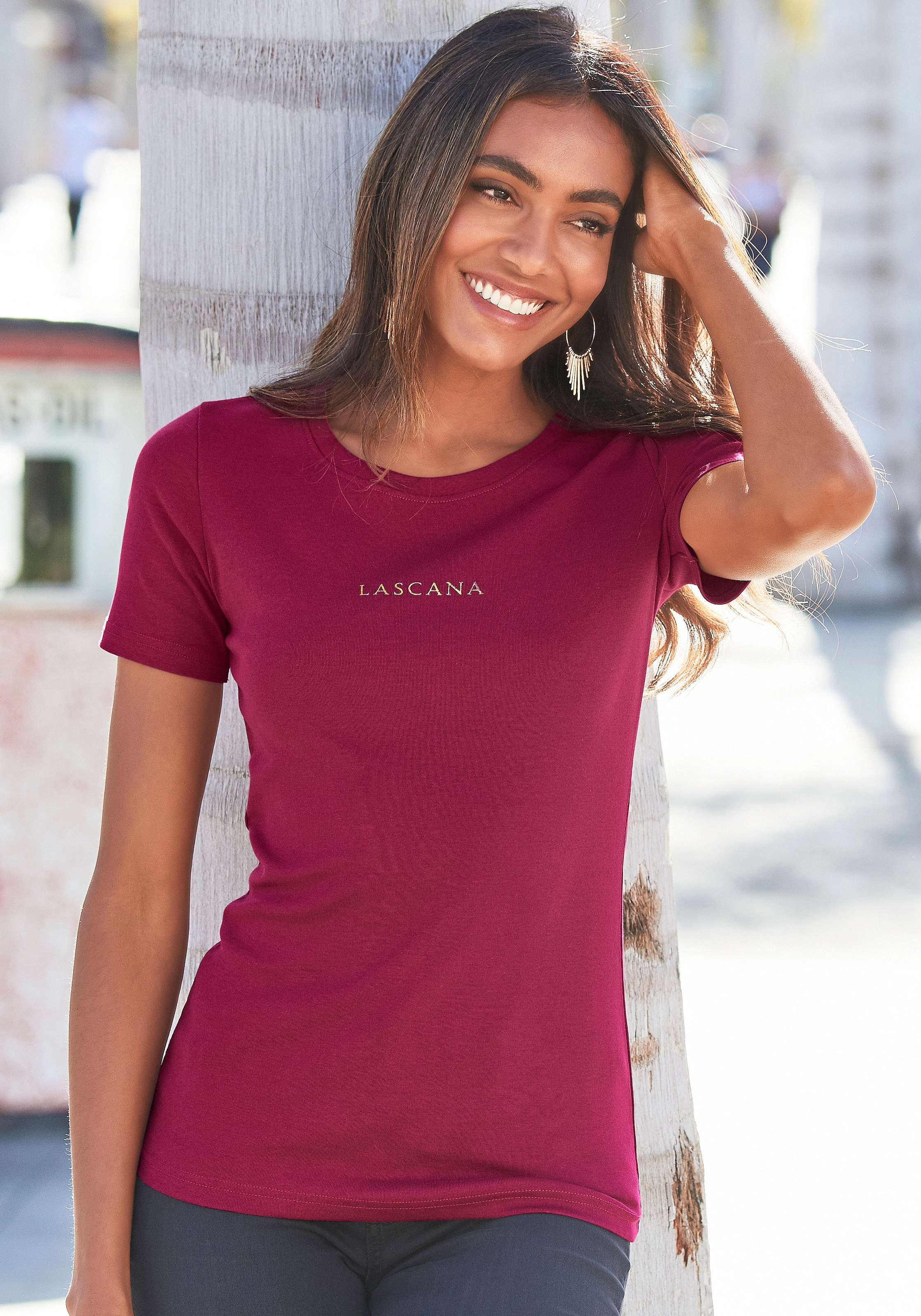LASCANA T-Shirt, (2er-Pack), mit goldenem Logodruck bei ♕ | T-Shirts