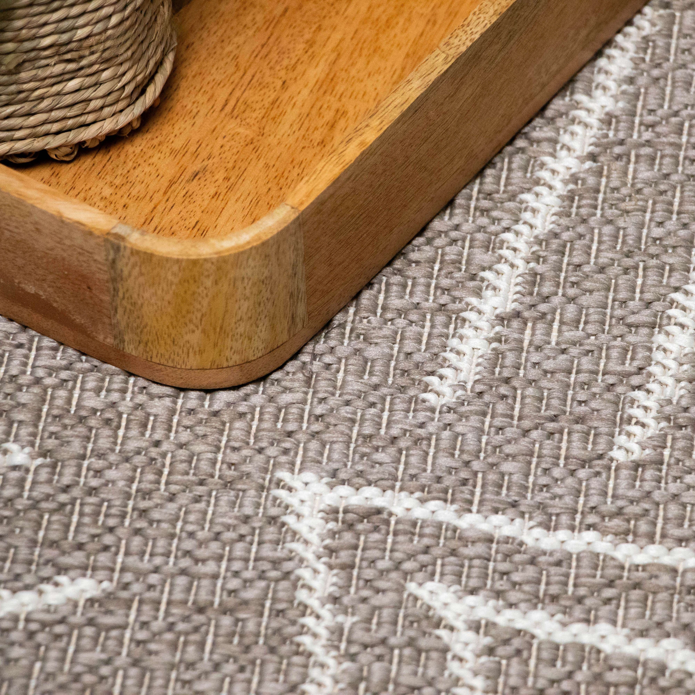 Primaflor-Ideen in Textil Outdoorteppich »REVERSO Leaves, grau, Wende-Teppich« rechteckig 5 mm Höhe Motiv Blätter, In- und Outdoor geeignet, ideal für Balkon und Terrasse