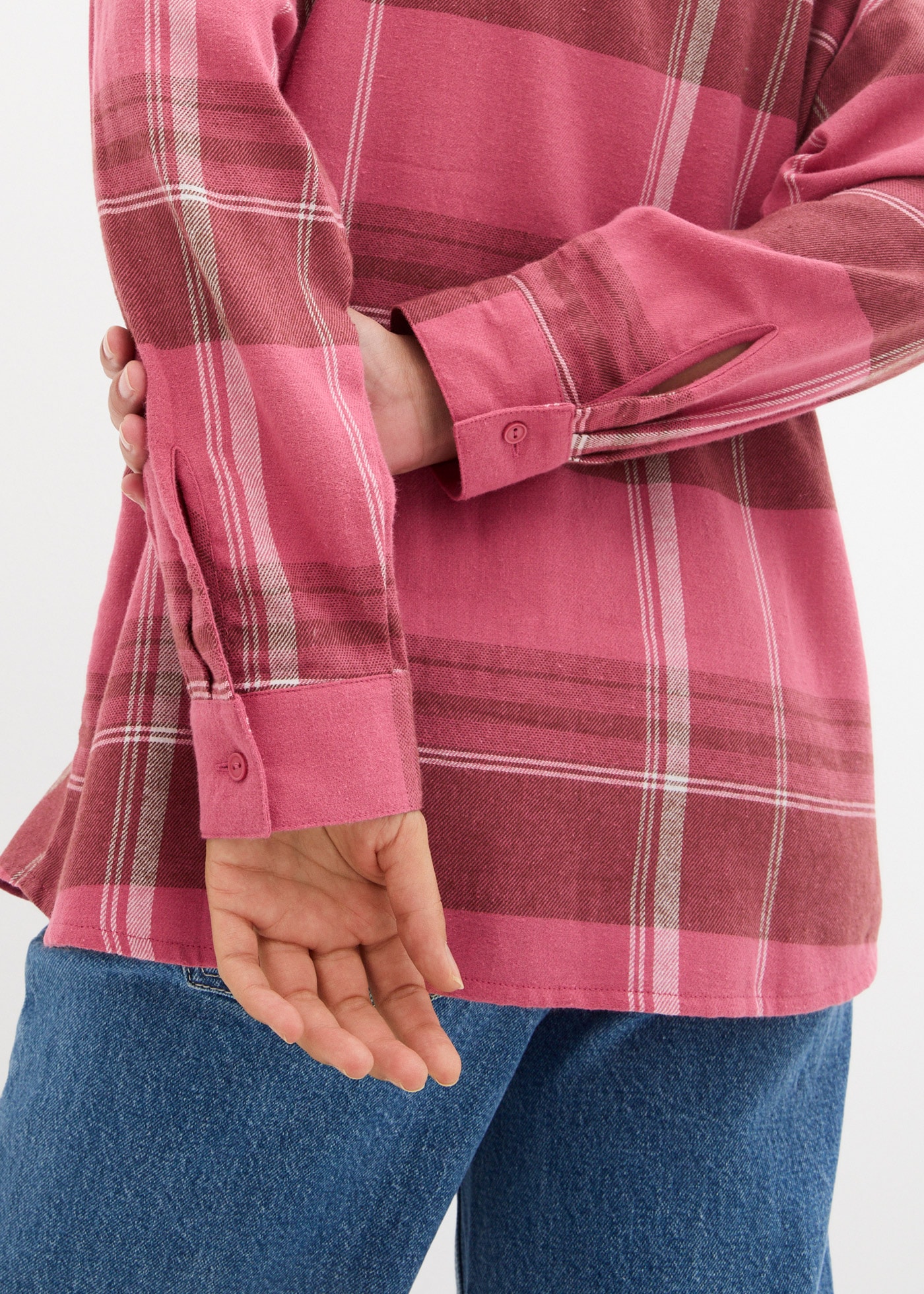 bonprix Flanellhemd Oversize-Passform, aus Baumwolle, kariertes Design, Haifischkragen