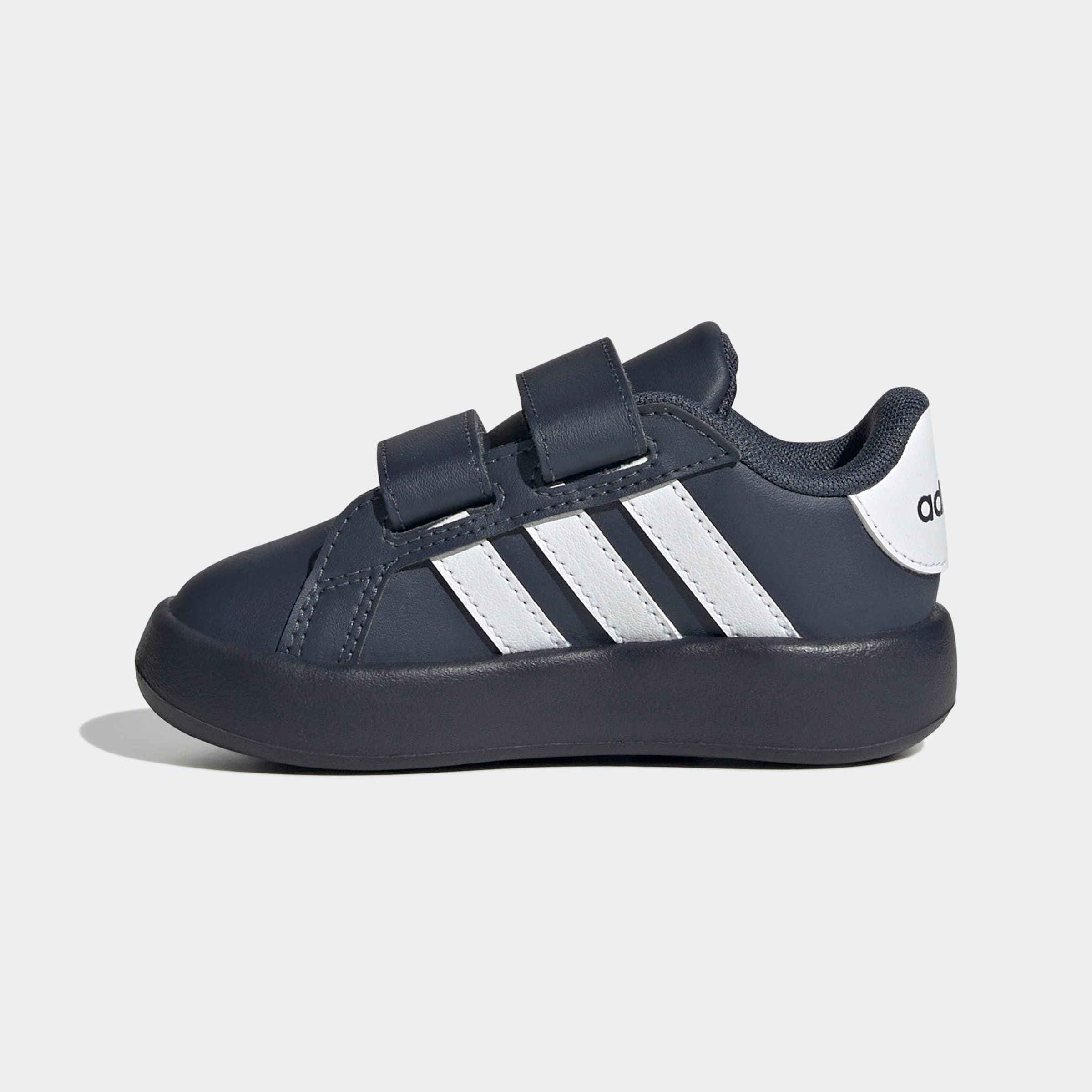 adidas Sportswear Klettschuh »GRAND COURT 2.0 KIDS«, Design auf den Spuren des adidas Superstar, für Kinder