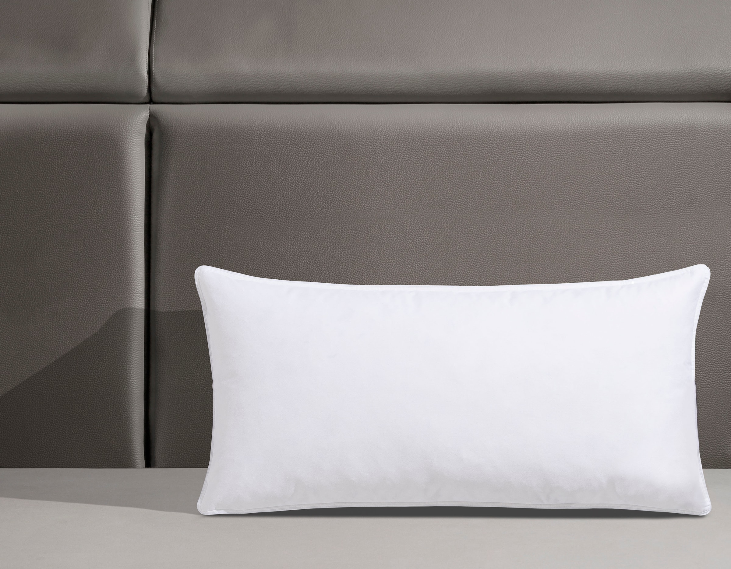 Älgdröm 3-Kammer-Kopfkissen »Tyven, Kopkissen 40x80 cm, 80x80 cm«, Füllung: 60% Daunen / 40% Federn (Außenkammern), Bezug: feiner Daunenbatist, 100% Baumwolle, (1 St.), Kissen, Made in Germany, Made in Green, allergikerfreundlich