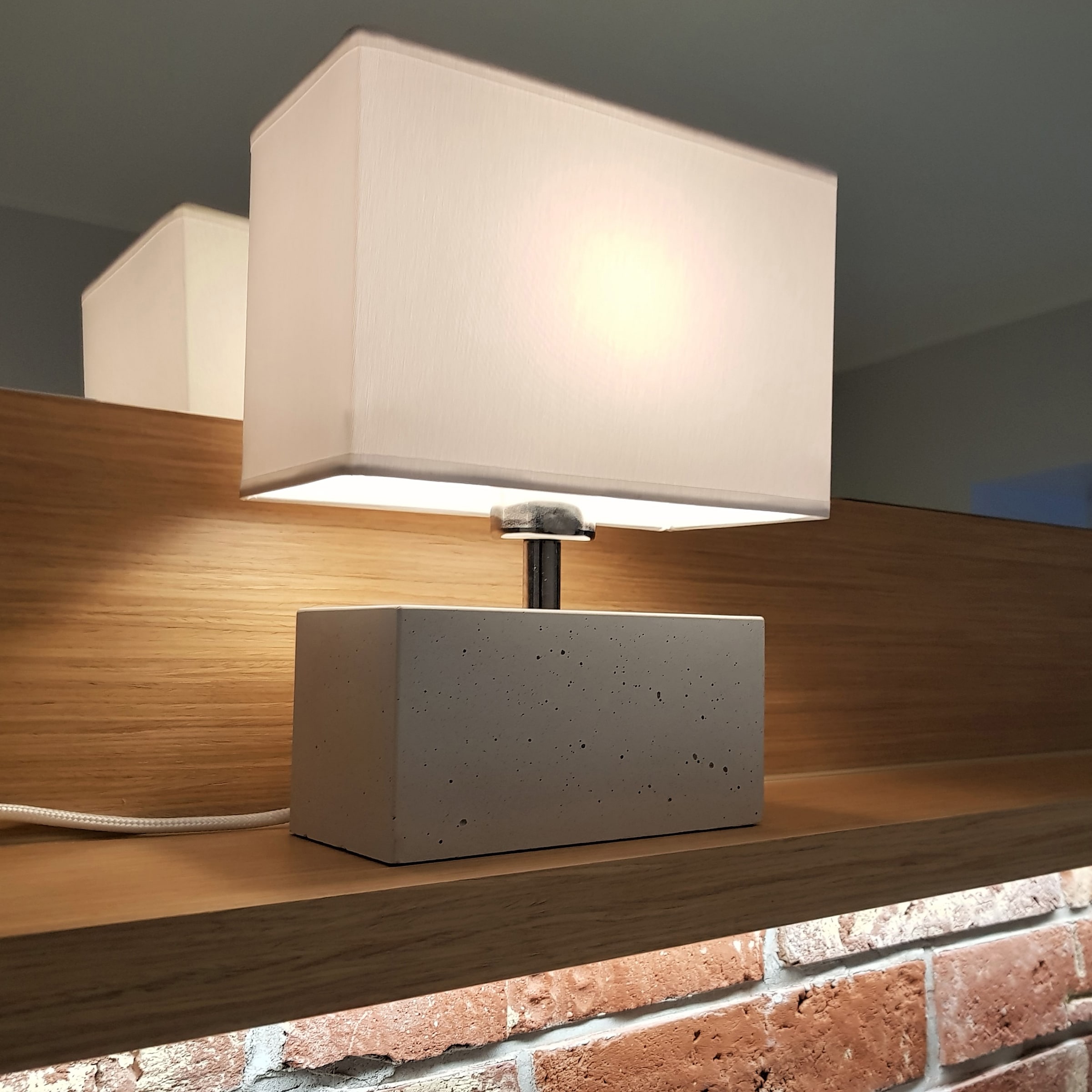 SPOT Light Tischleuchte »STRONG DOUBLE«, 1 flammig, Leuchtmittel E27 | ohne Leuchtmittel, Wertige Materialien: echtes Beton und Leuchtenschirm aus Stoff