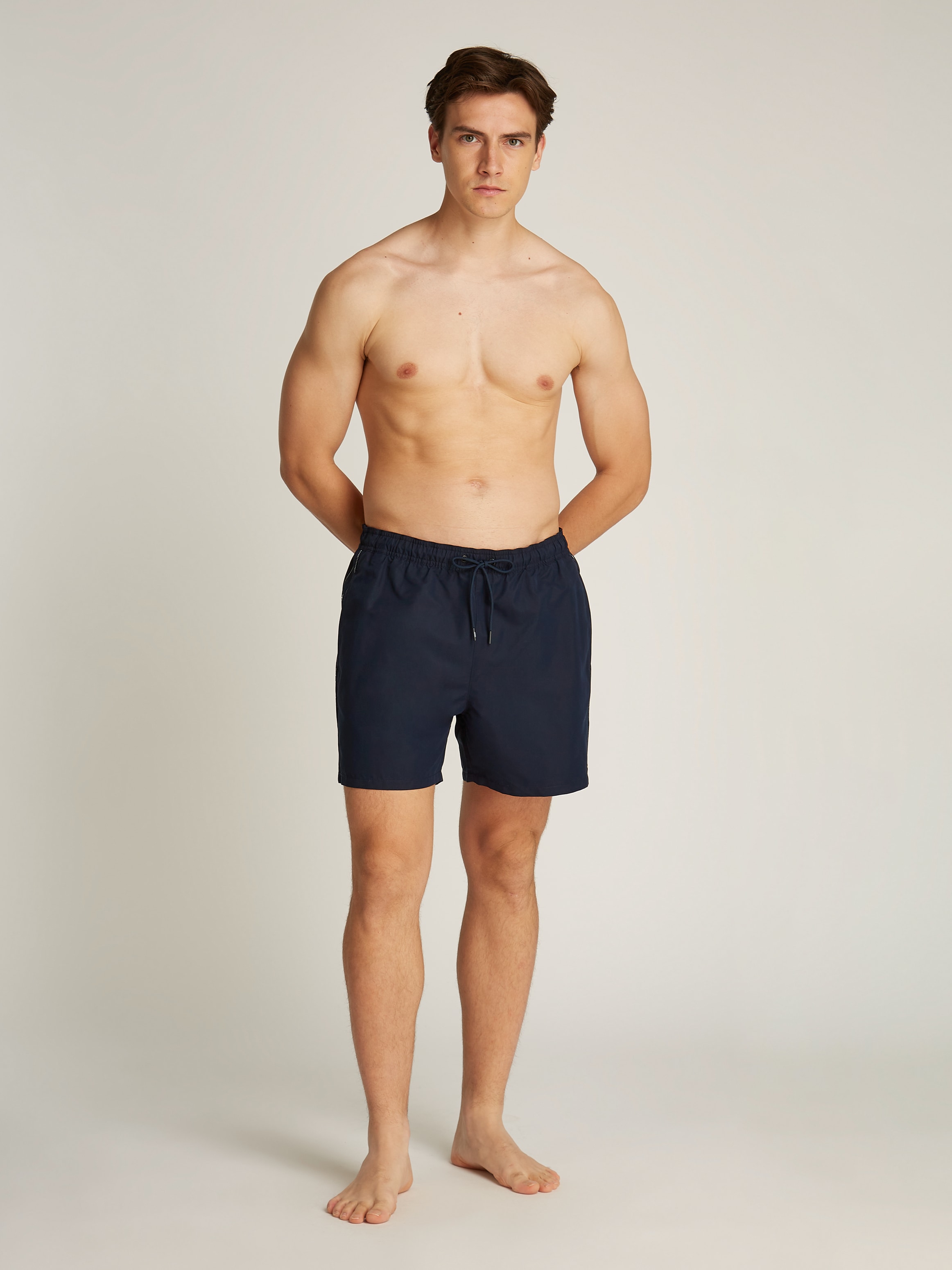 Tommy Hilfiger Swimwear Badeshorts »MEDIUM DRAWSTRING TAPE«, mit Logo-Band