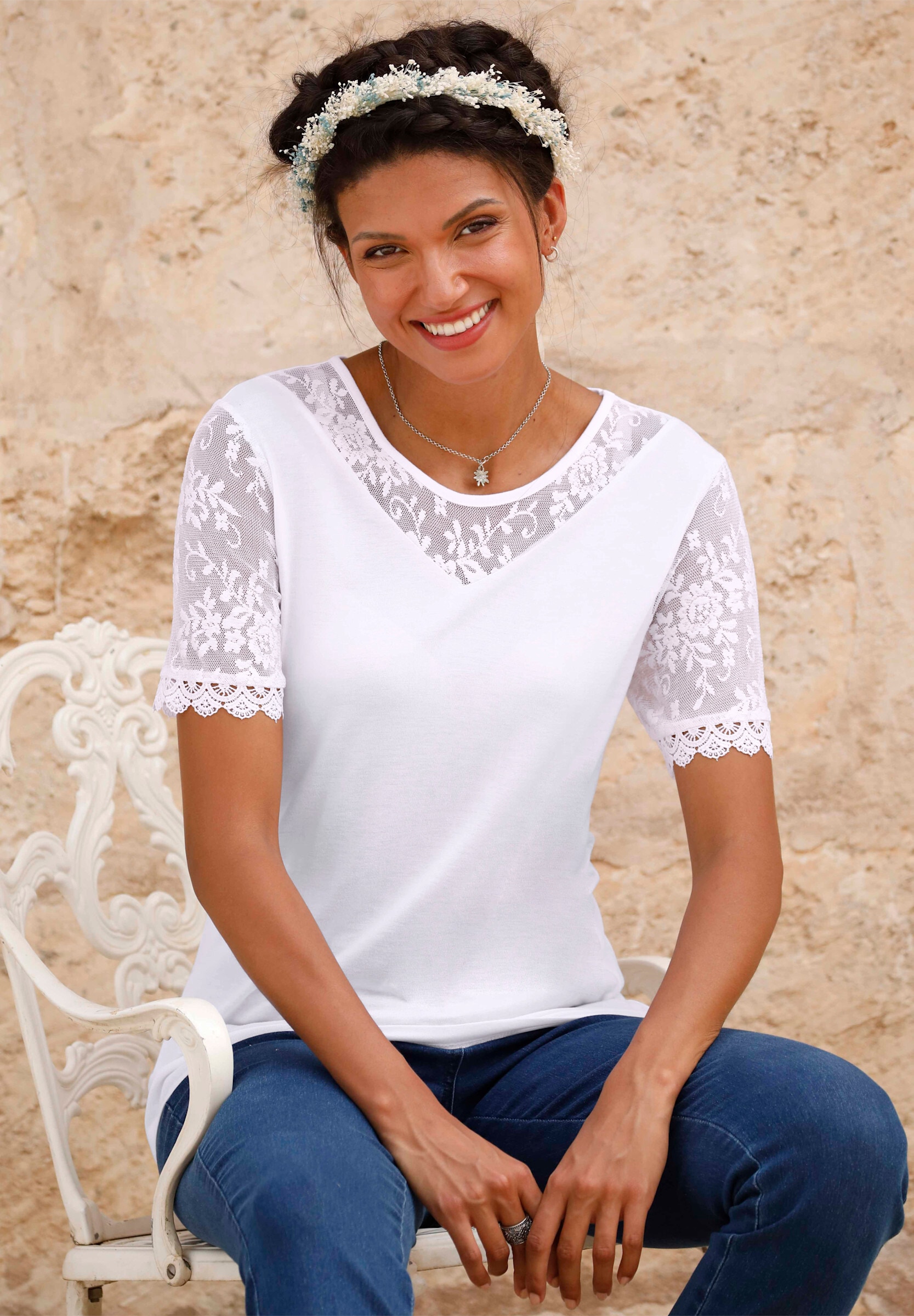 Sieh an! Trachtenshirt »Rundhals-Shirt Spitzenshirt aus reiner Viskose«