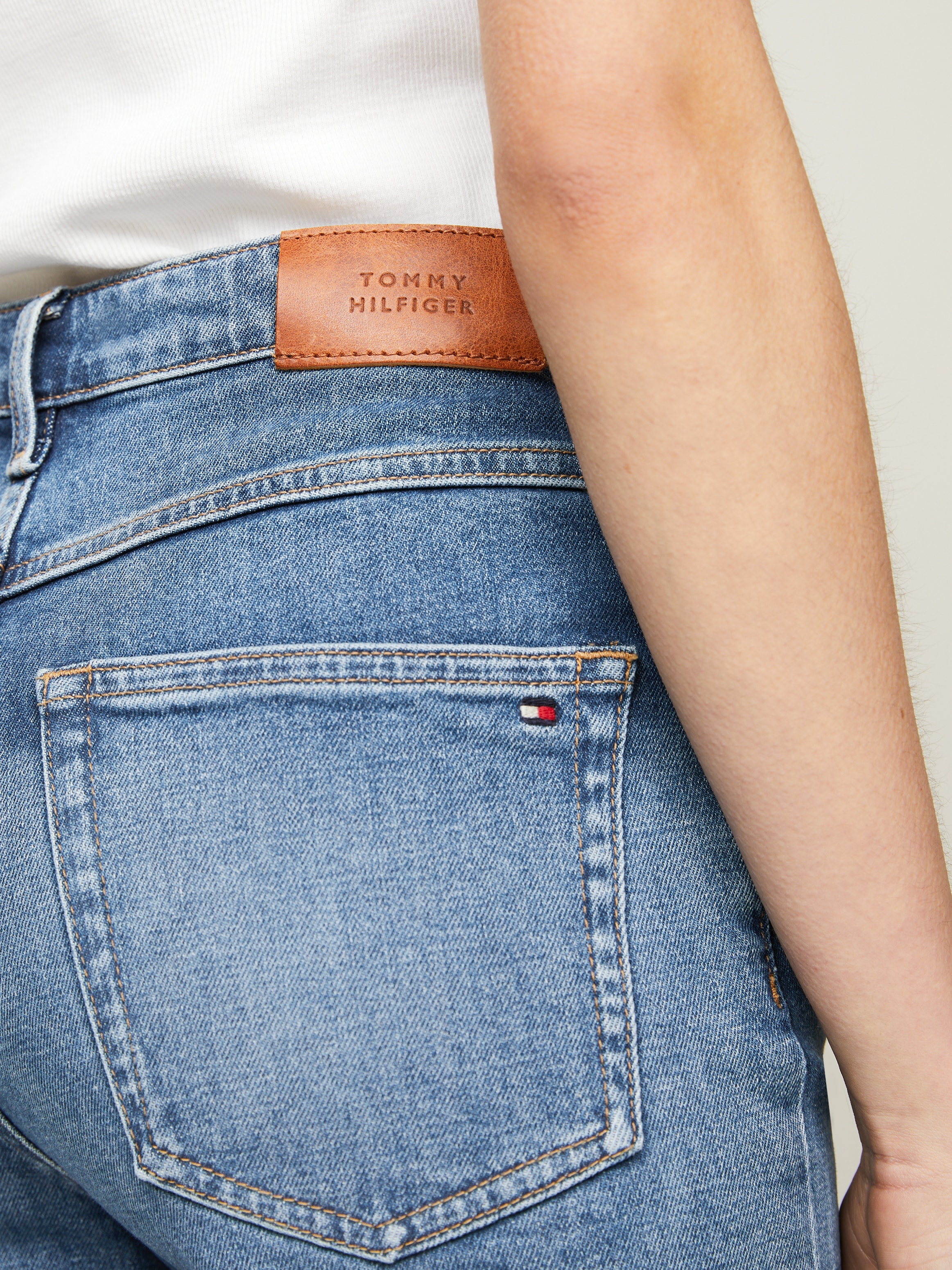 Tommy Hilfiger Shorts »DNM SLIM SHORT HW MEL«, in blauer Waschung
