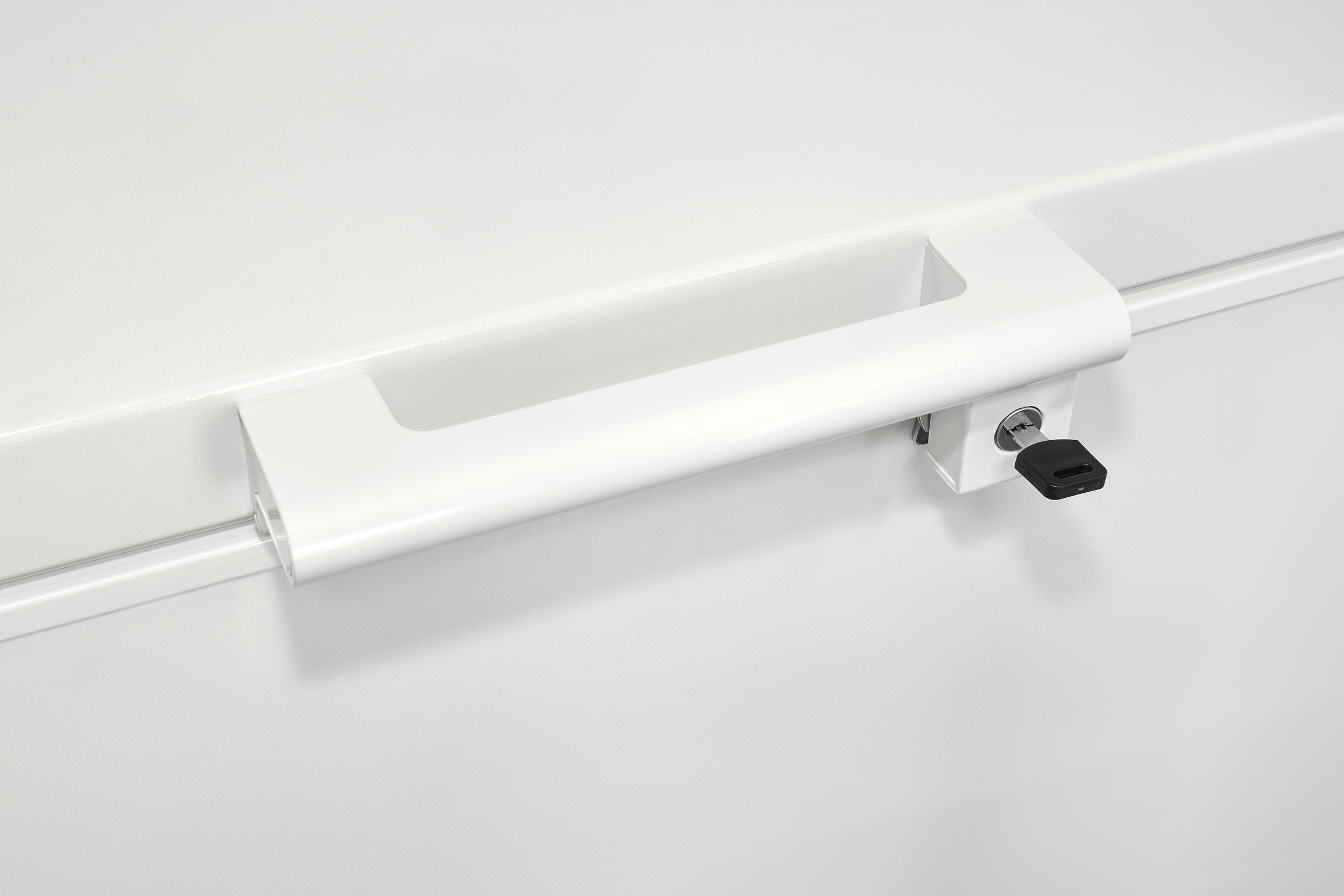 exquisit Gefriertruhe »GT400-HE-041E weiss«, 85 cm hoch, 130 cm breit, mit Türschloss