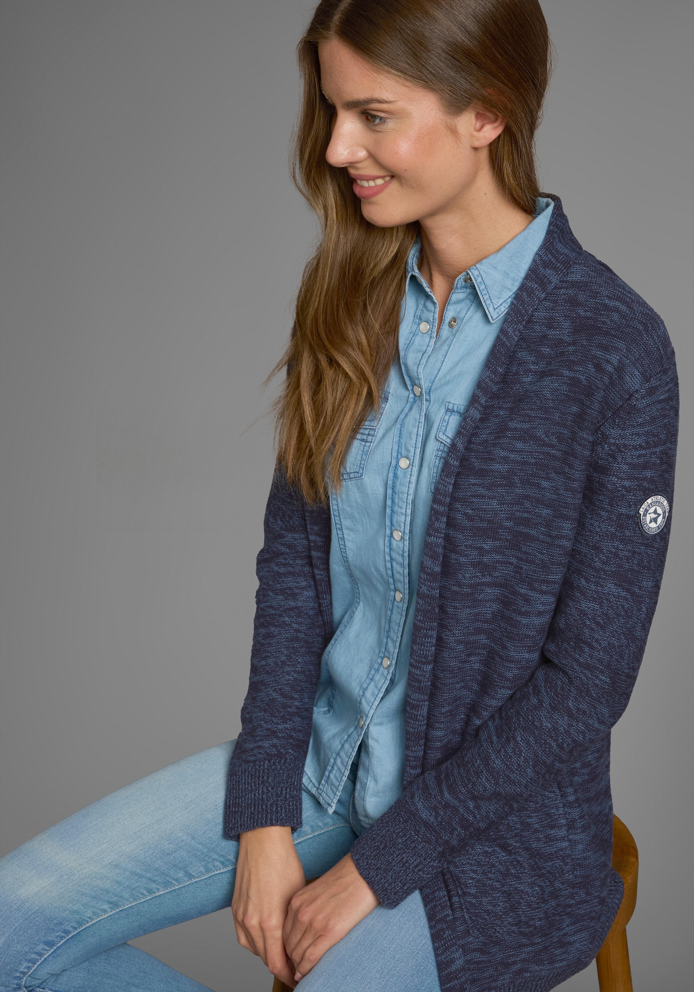 KangaROOS Strickjacke, in melierter Optik