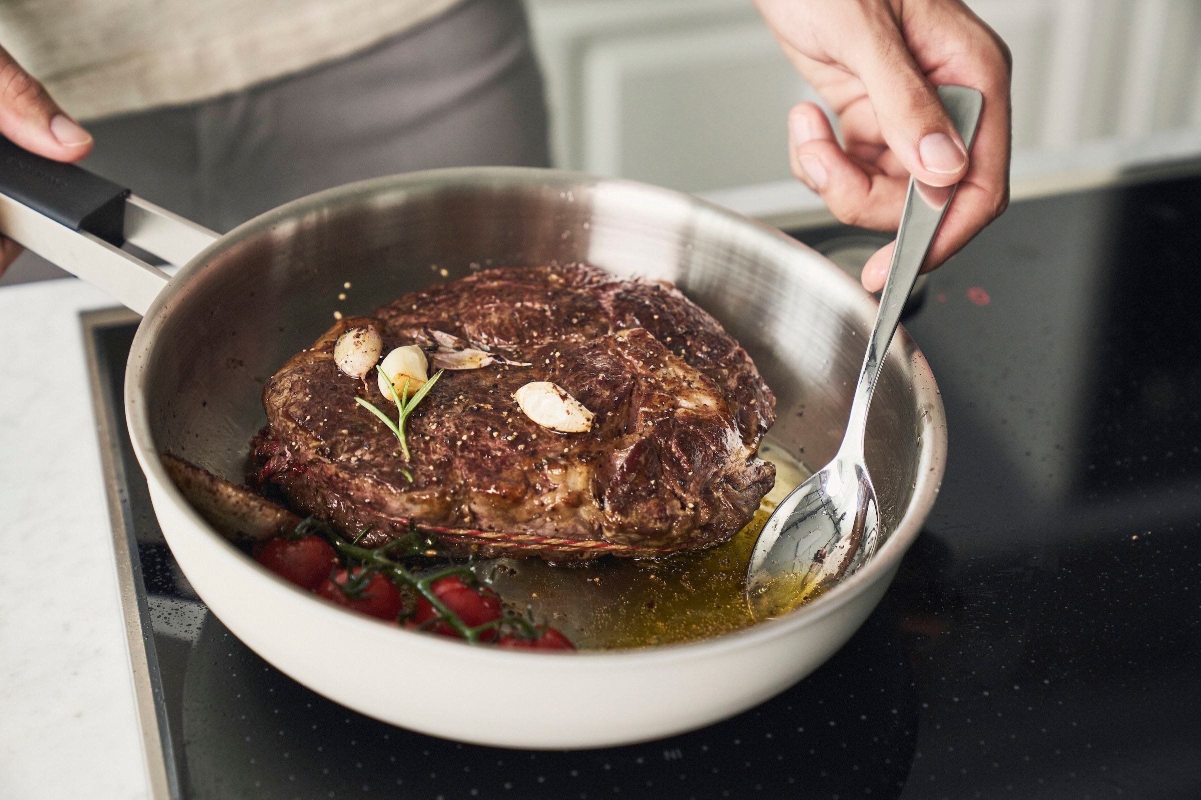 Zwilling Bratpfanne »Pure« Edelstahl 18/10 1 Stk. tlg. Keramikbeschichtung, Stay-Cool Griffe, Edelstahl