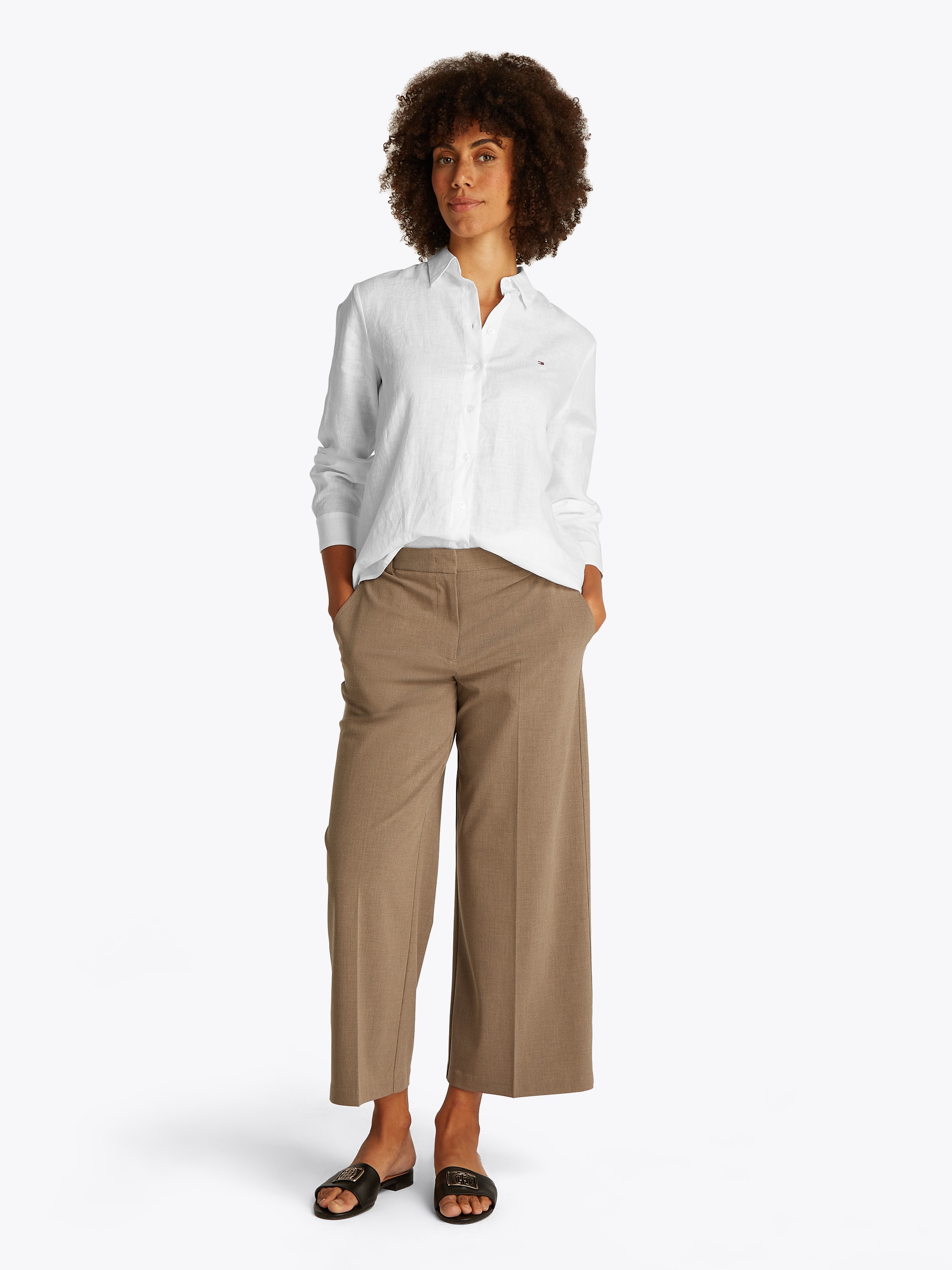 Tommy Hilfiger Hemdbluse »ESS LINEN RELAXED SHIRT«, mit Logostickerei,kühlendes Premium Leinen