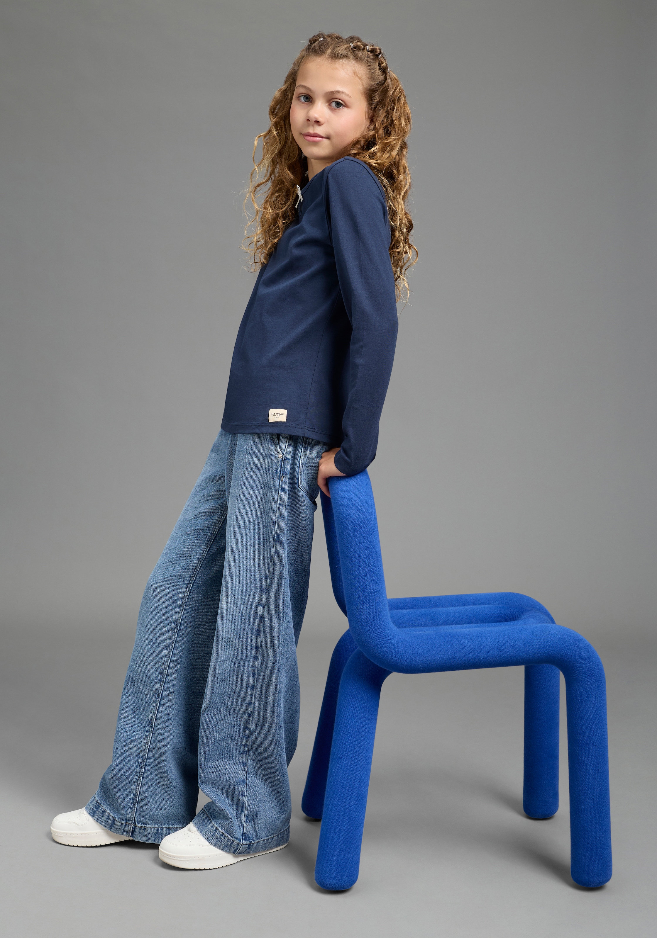 H.I.S Langarmshirt »H.I.S Shirt mit kleiner Deko-Schleife« Langarmshirt hüftlange Basic-Passform, Langarm, modischer Stil