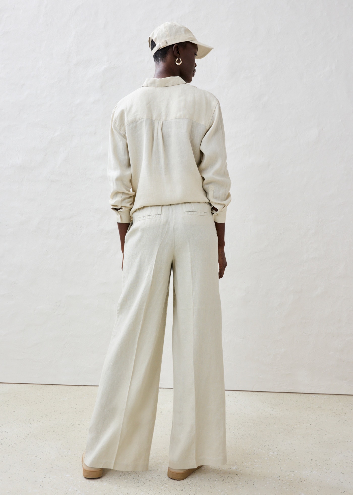 bonprix Bundfaltenhose  aus Leinen, strapazierfähiges Material, Loose Fit, mit Knittereffekt