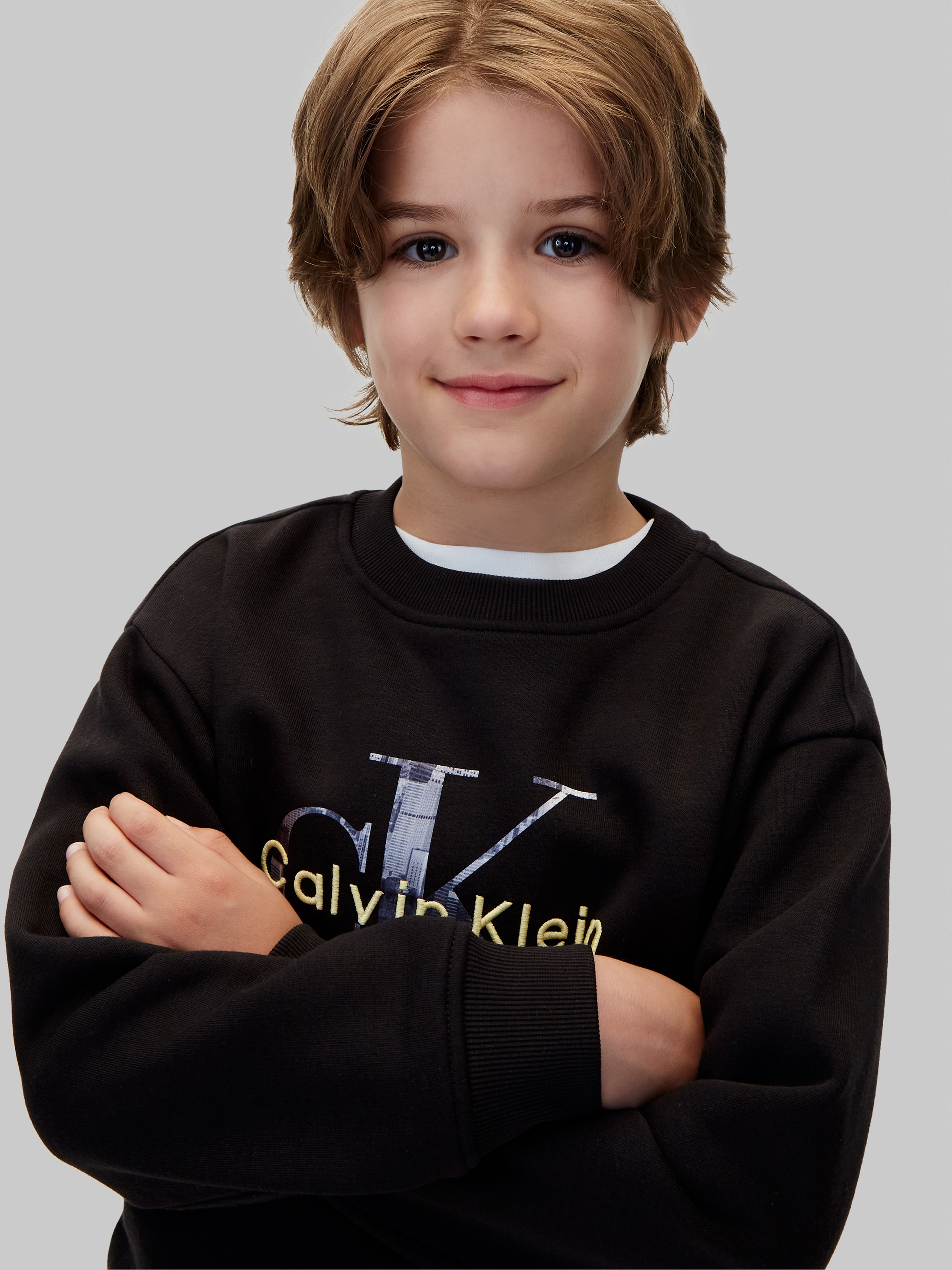 Calvin Klein Jeans Sweatshirt »FILLED MONOLOGO CN SWEATSHIRT«, Regular fit mit Rundhalsausschnitt, Logoschriftzug
