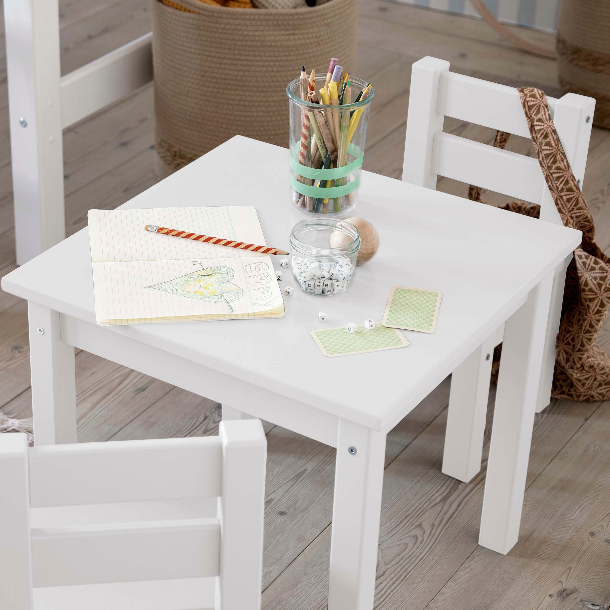 Hoppekids Kindersitzgruppe »MADS Kindersitzgruppe«, (Set, 3 tlg., 1 Tisch, 2 Stühle), in vielen Farben, mit zwei Stühlen