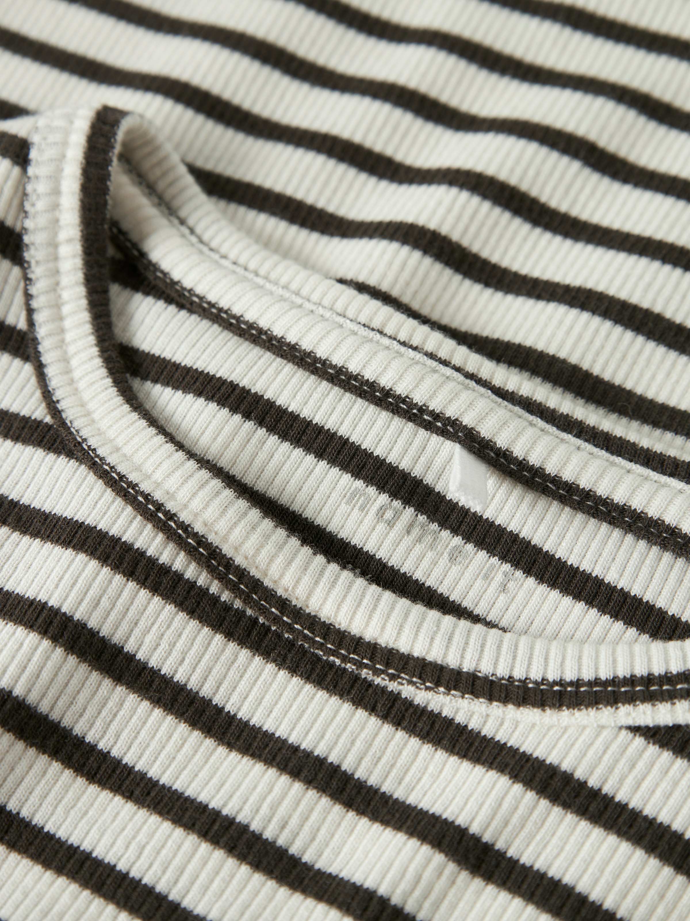 Name It Langarmshirt »NMNBANI LS XSL TOP NOOS«, Ringel-Look in toller Rippen-Qualität