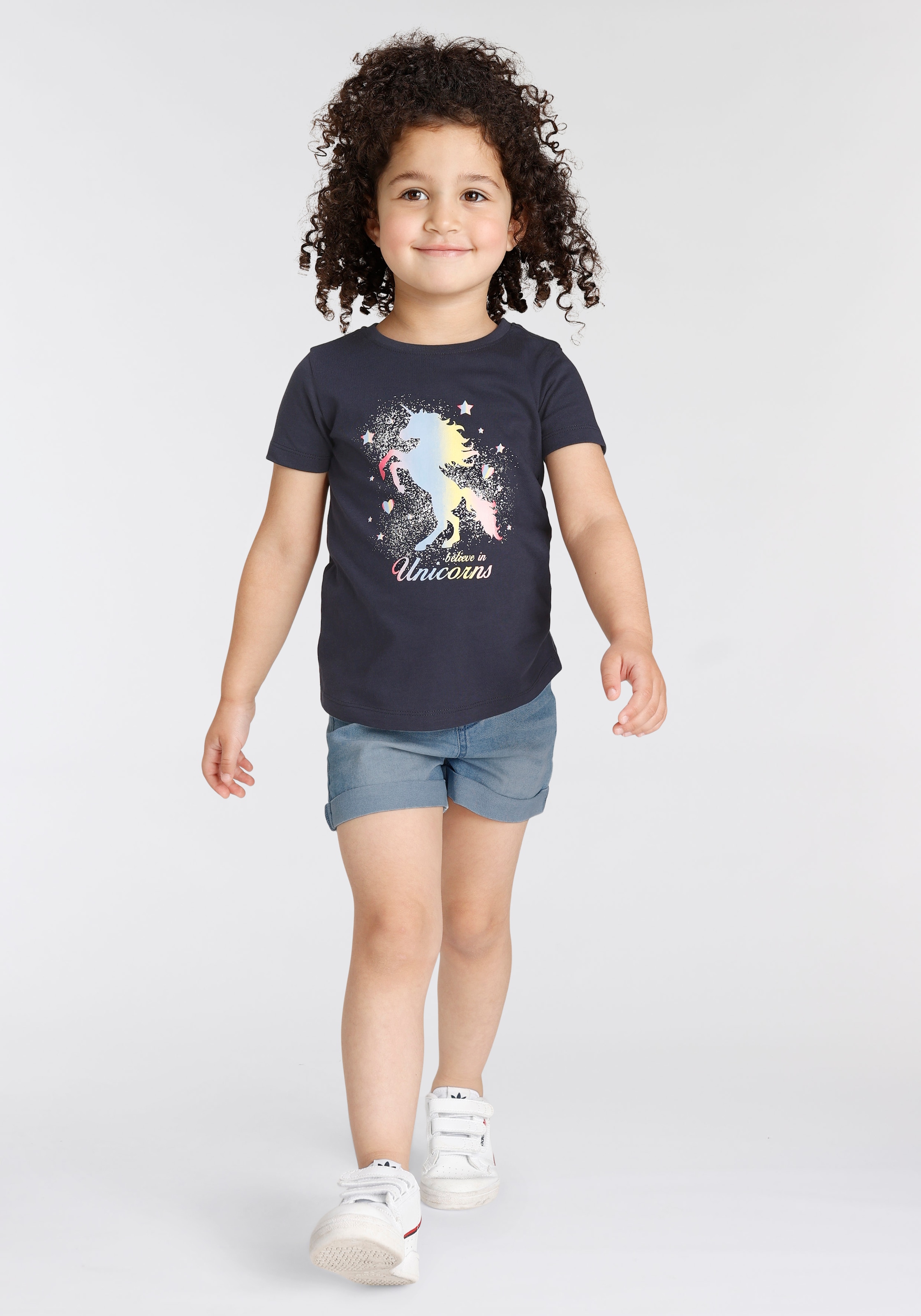 KIDSWORLD T-Shirt »believe in Unicorns«, mit Glitzerdruck bei ♕