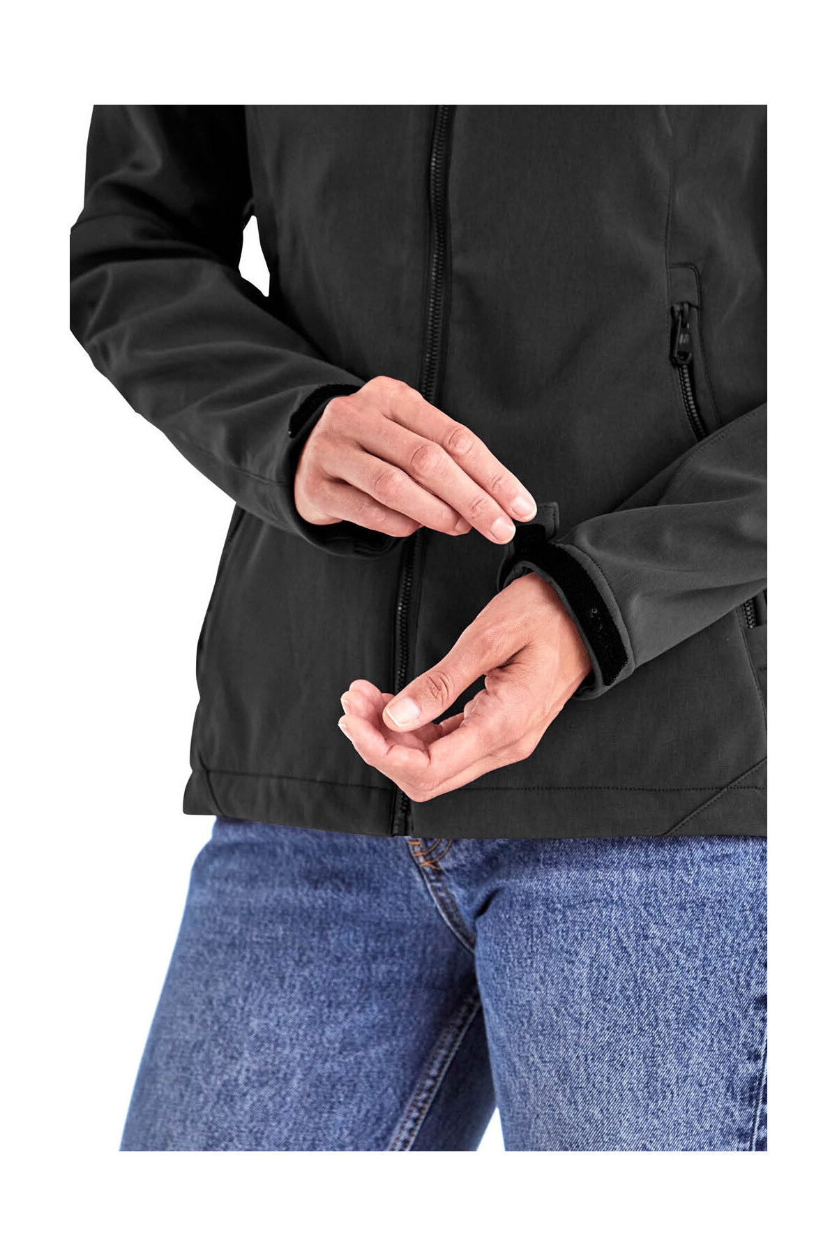 Killtec Softshelljacke »Damen Softshelljacke«, Wasserabweisende, winddichte Softshelljacke mit abnehmbarer Kapuze