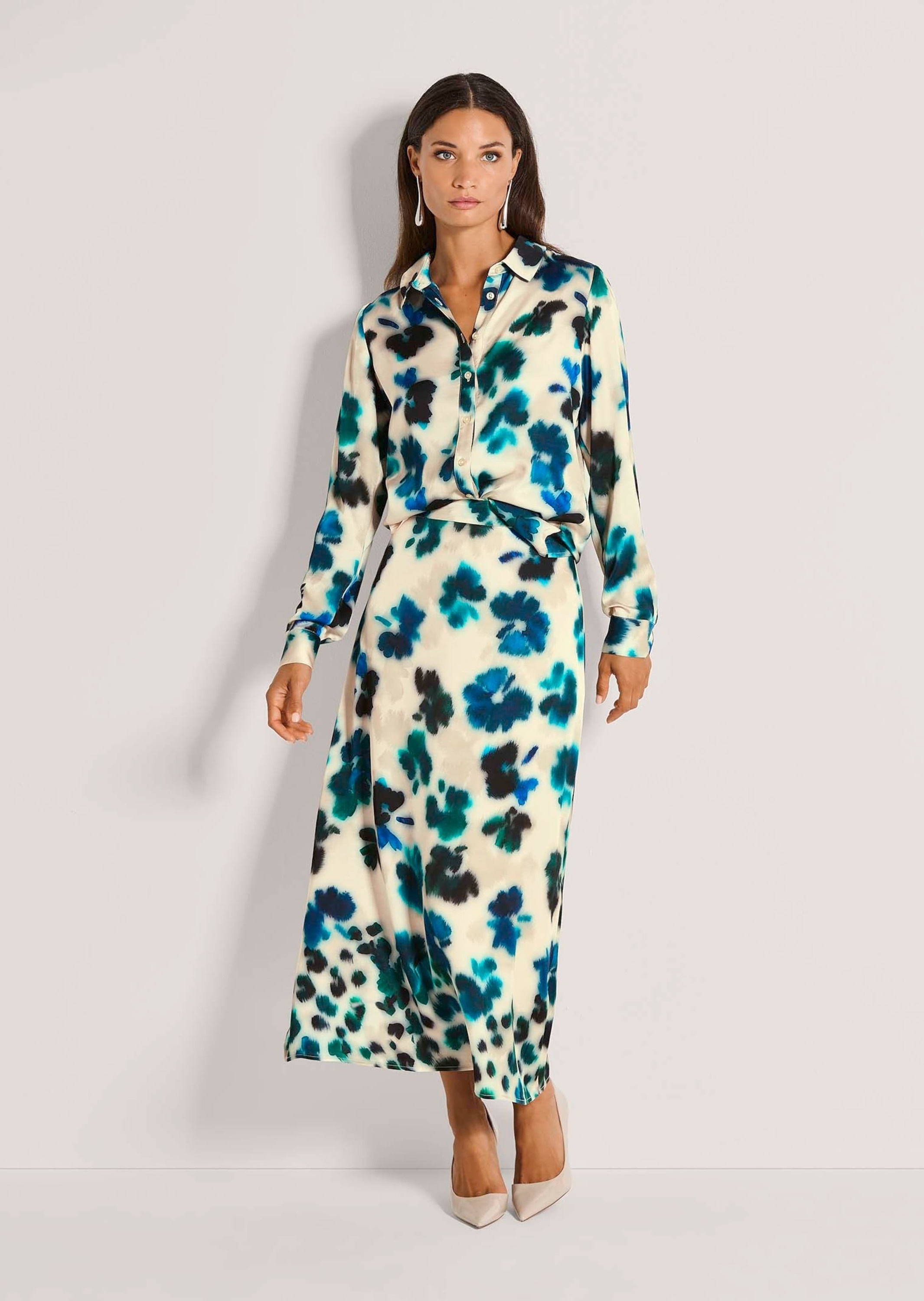 MADELEINE Midirock »Midirock Druckrock mit Aquarell-Blumenmuster« Satin-Druckrock