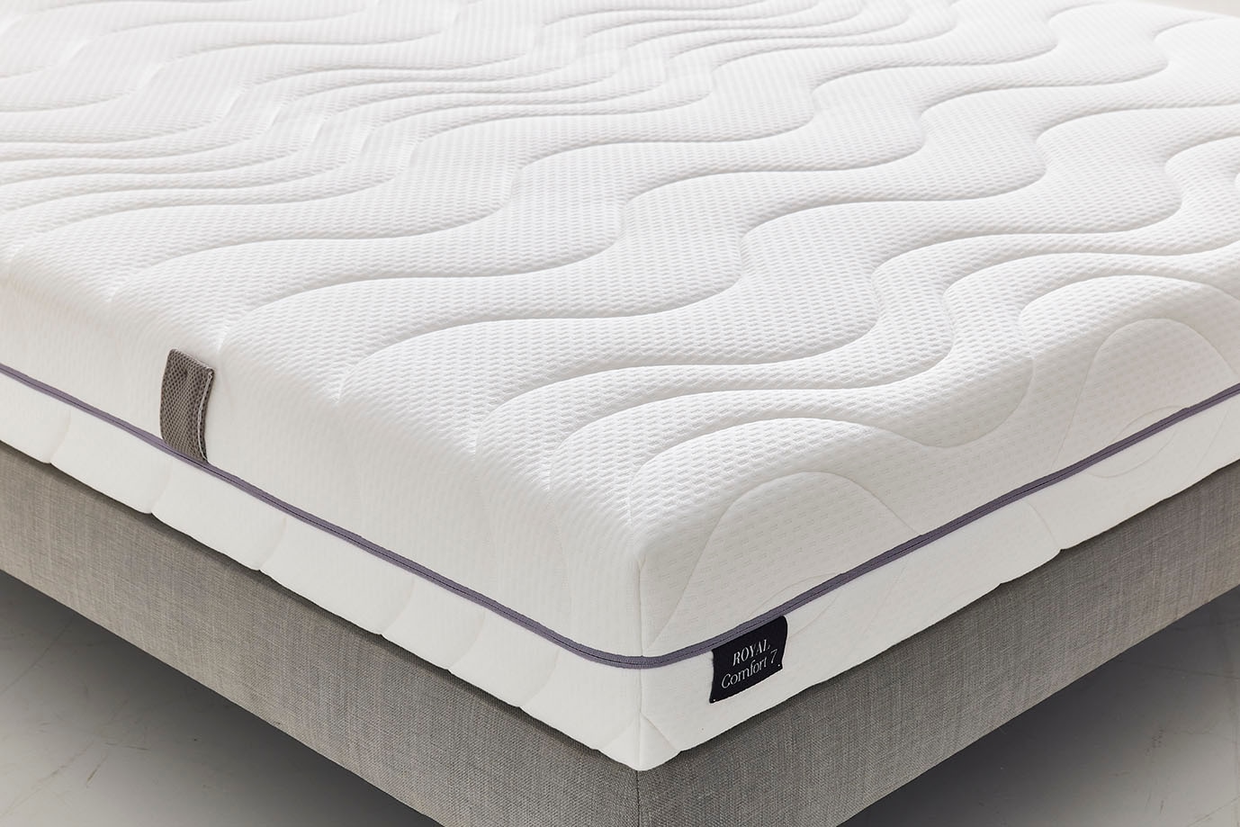 Yatas Bedding Komfortschaummatratze »Royal Comfort 7 Slim«, 18 cm hoch, Raumgewicht: 28 kg/m³, (1 St., 1-tlg.)