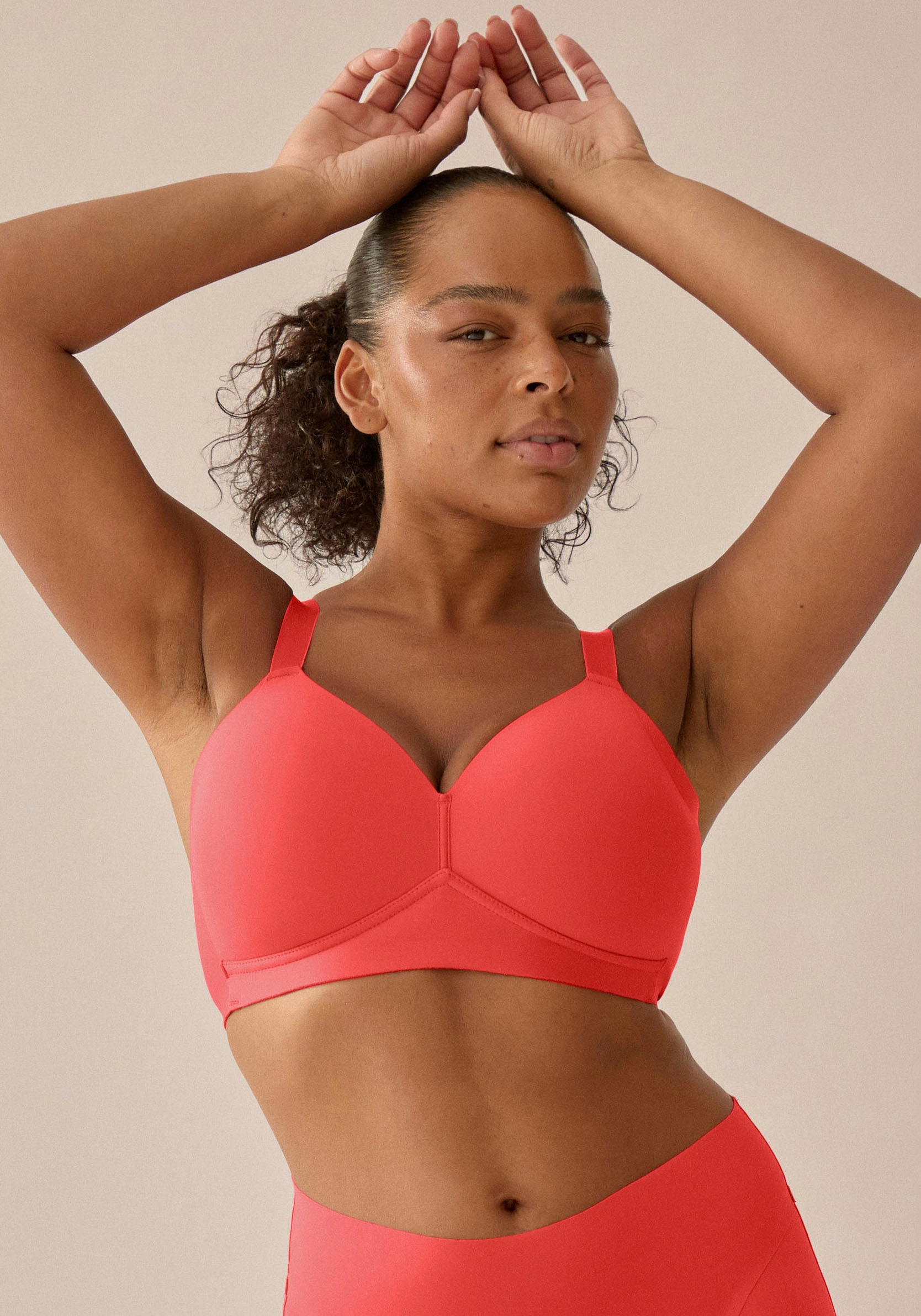 Naturana Soft-BH »Smoothing« flache nahtlose Abschlüsse, breites Unterbrustband, ohne Bügel, basic