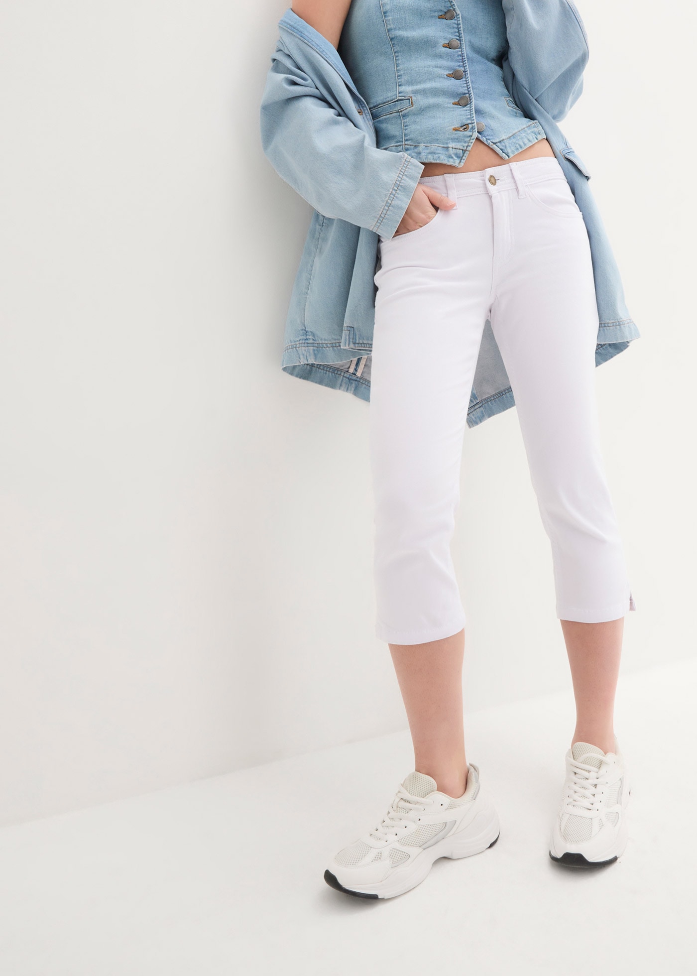 bonprix Caprijeans »Slim Fit Jeans Mid Waist, cropped« 3/4-Capri-Look, Five-Pocket Style, Regular Fit, schmale Beinform