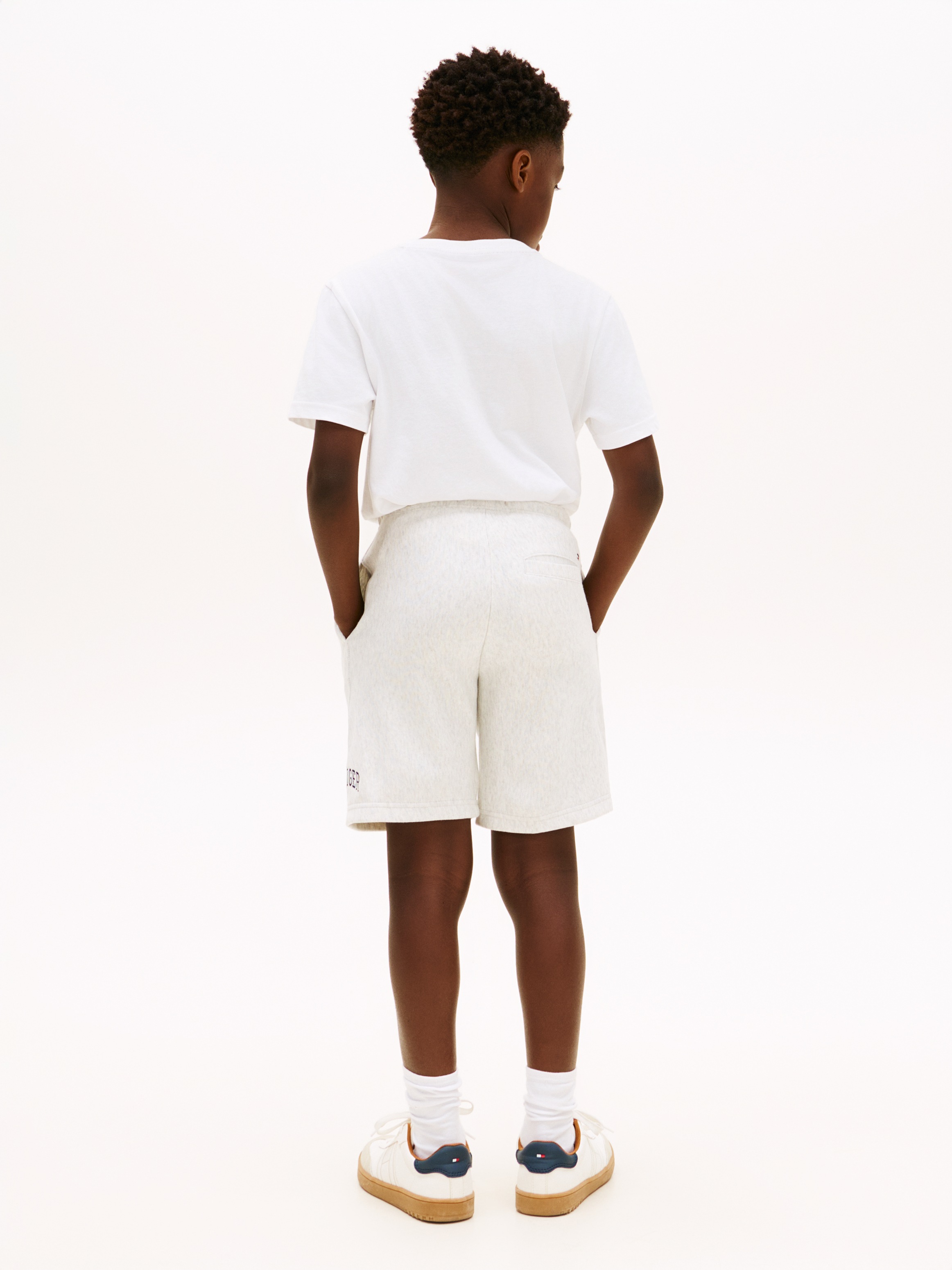 Tommy Hilfiger Sweatshorts »HILFIGER VARSITY WIDE SWEATSHORT«  Kinder bis 16 Jahre, regular fit